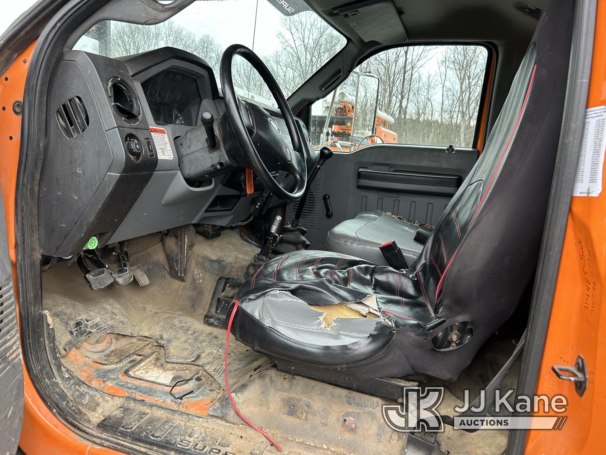 (Hagerstown, MD) Altec LR760E70, Over-Center Elevator Bucket mounted on 2013 Ford F750 Chipper Dump