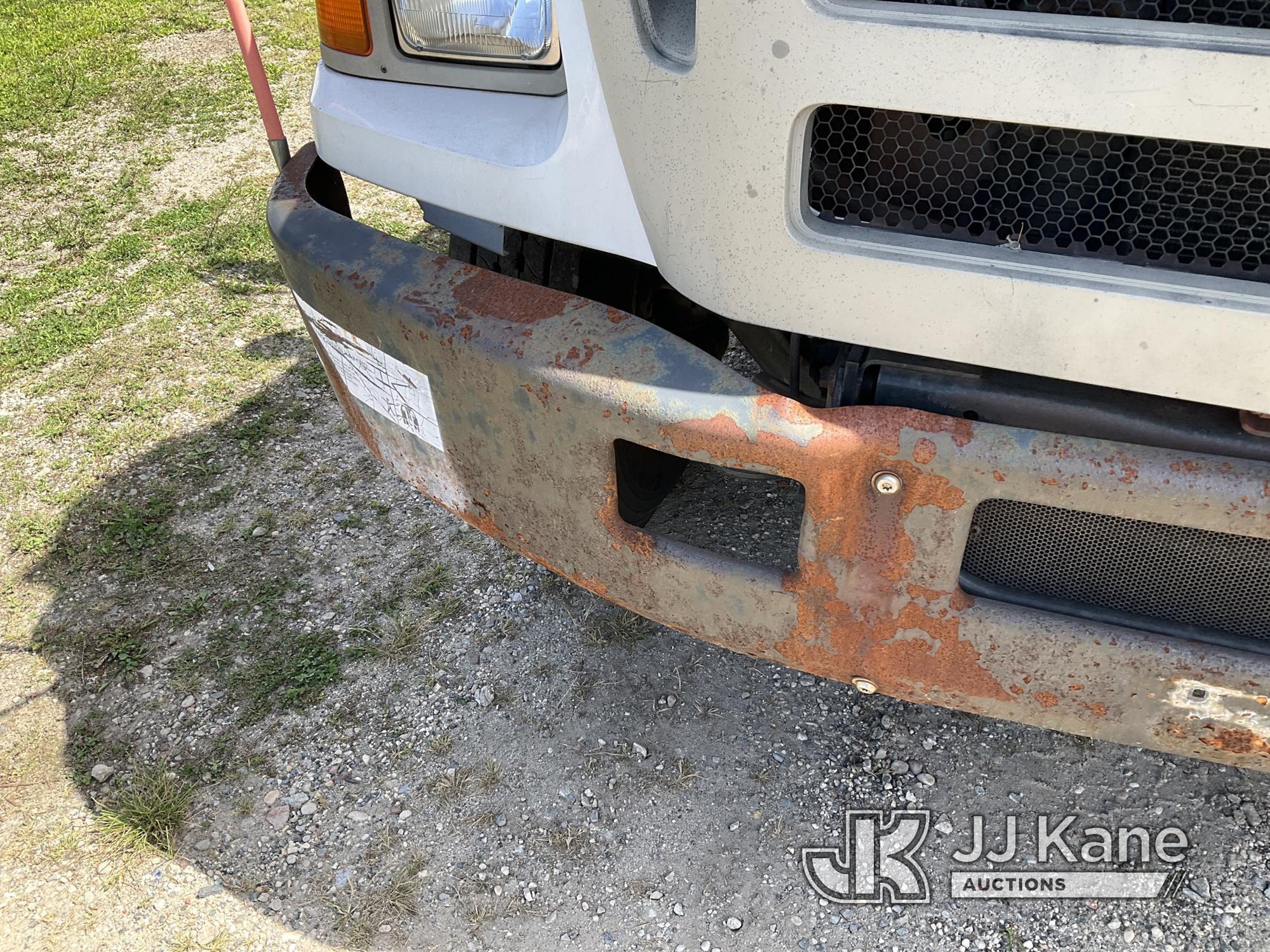 (Bellport, NY) Terex/HiRanger SC42, Over-Center Bucket Truck center mounted on 2006 Ford F750 Utilit