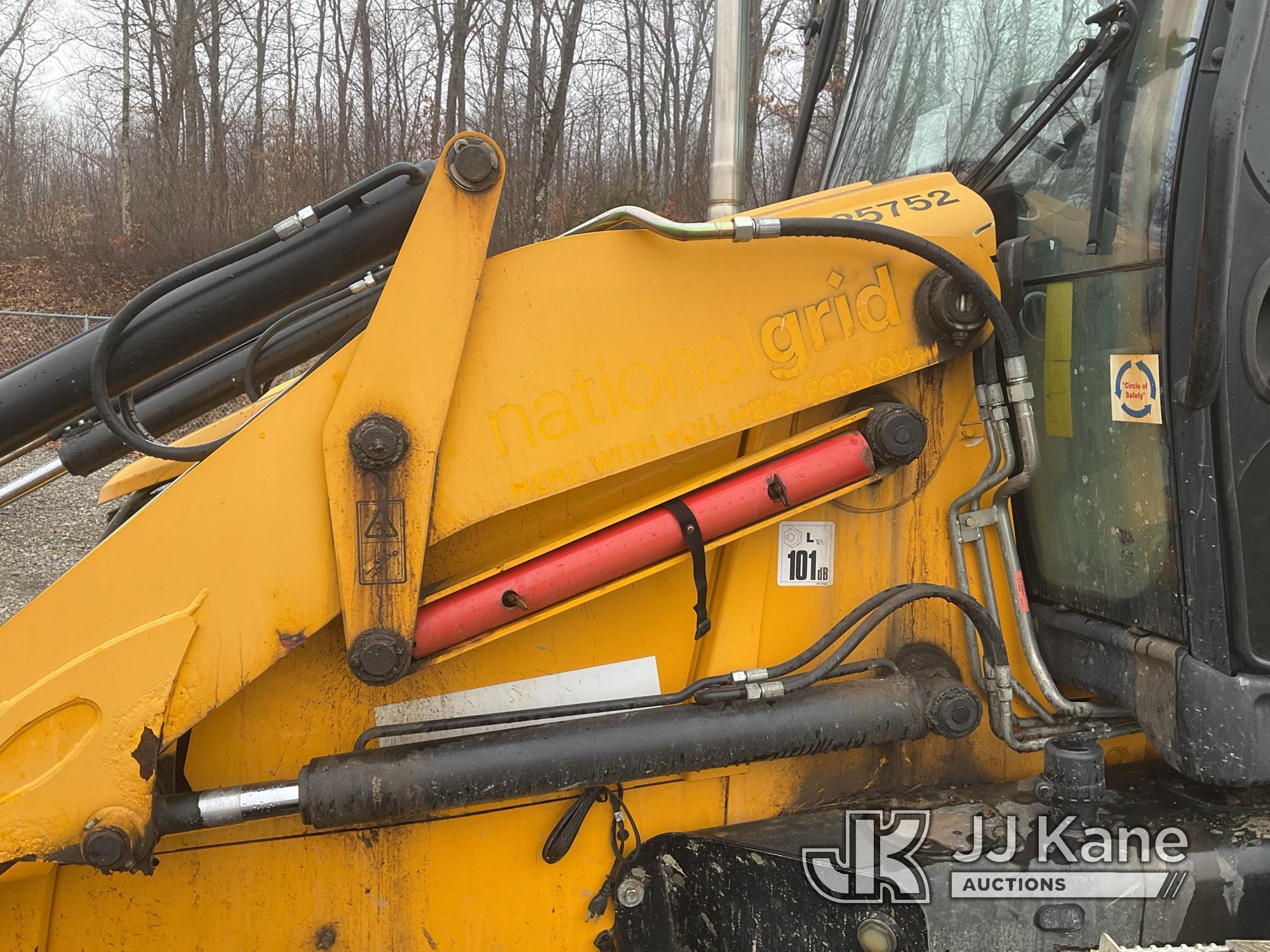 (Shrewsbury, MA) 2016 JCB 3CX-14 4x4 Tractor Loader Backhoe Runs, Moves & Operates) (Damaged Front G