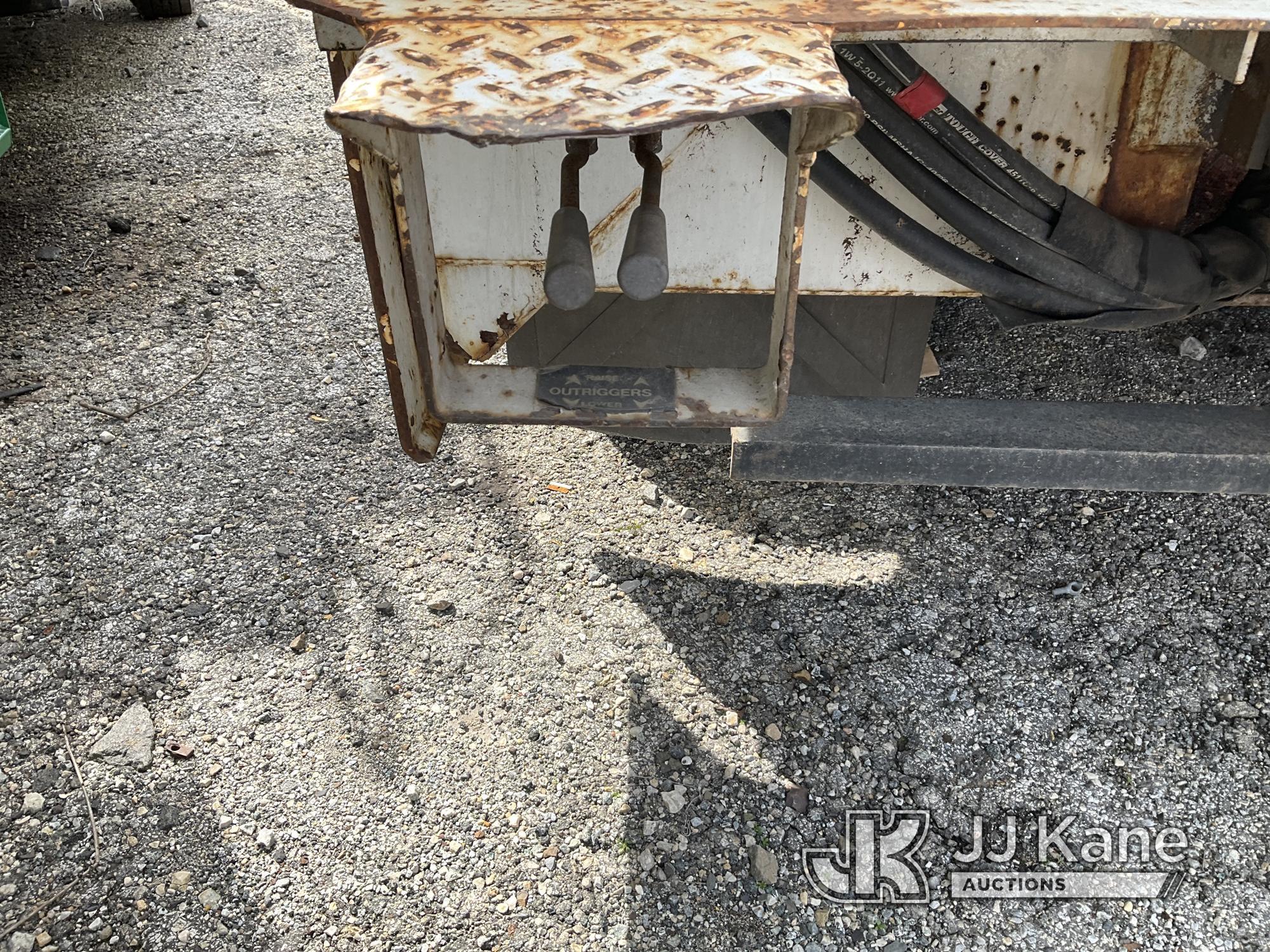 (Plymouth Meeting, PA) Altec DC47-TR, Digger Derrick rear mounted on 2012 International Durastar 430