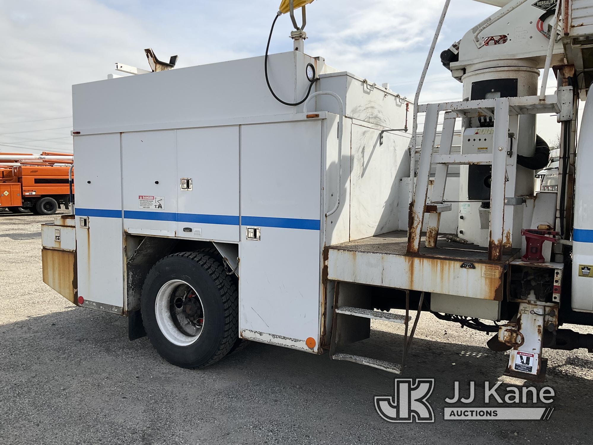 (Plymouth Meeting, PA) Versalift V0255REV-02, Over-Center Bucket Truck mounted behind cab on 2010 Fo