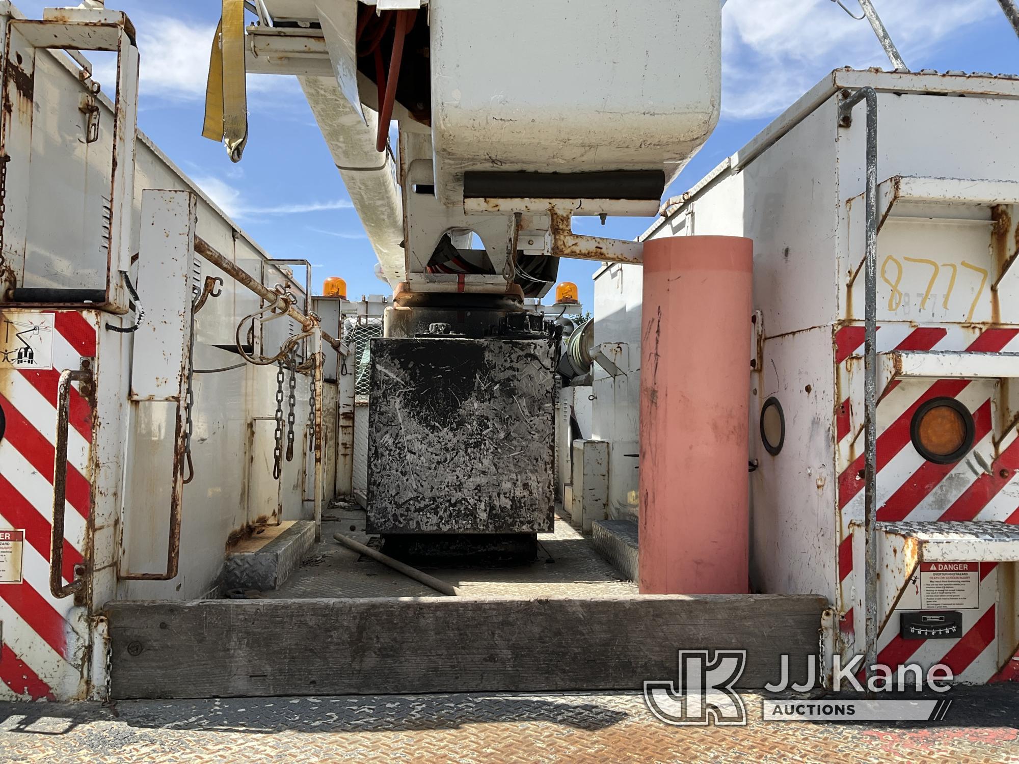 (Bellport, NY) Terex/HiRanger SC42, Over-Center Bucket Truck center mounted on 2007 Ford F750 Utilit