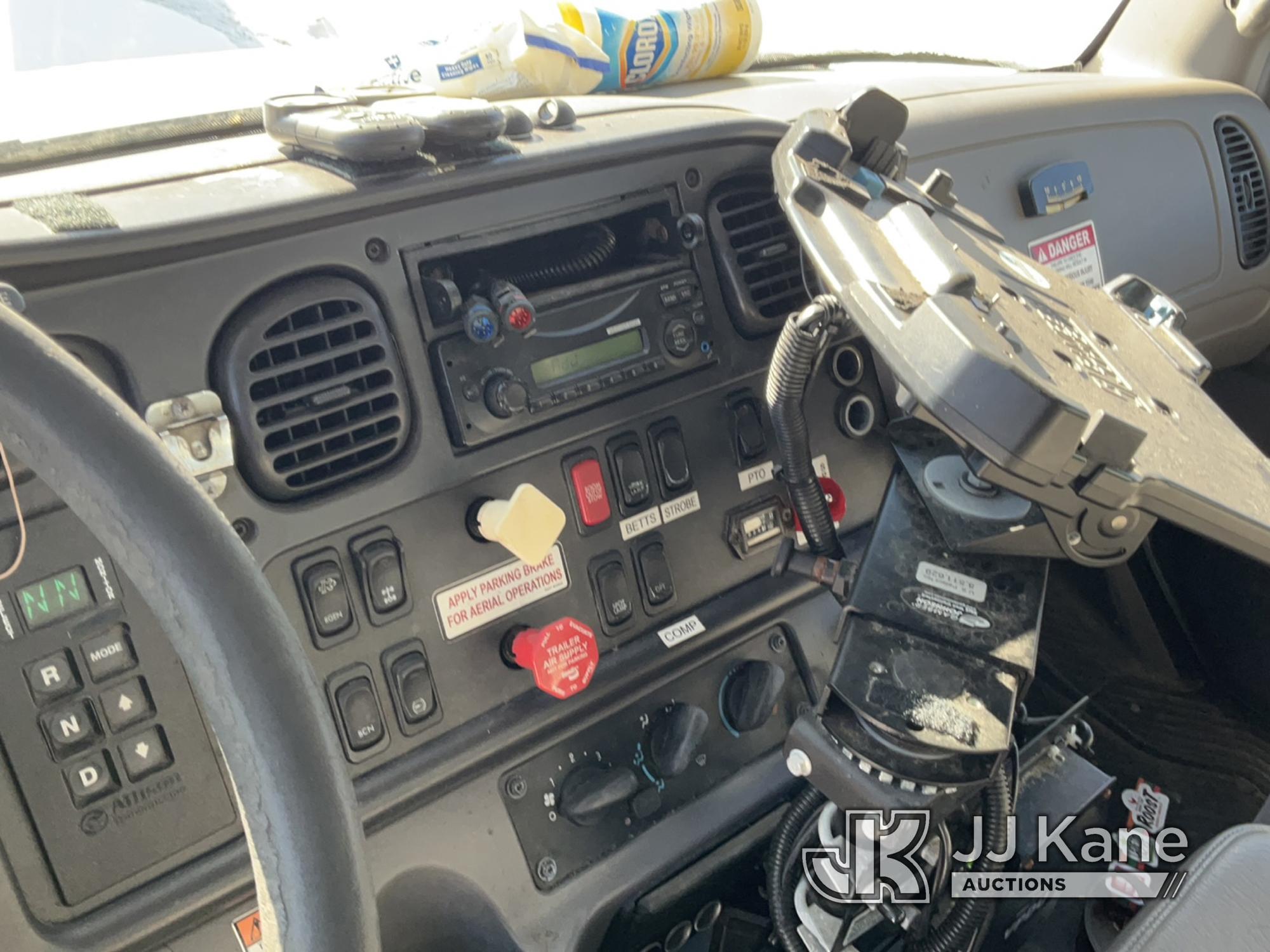 (Bellport, NY) Versalift VO43I, Over-Center Bucket Truck center mounted on 2013 Freightliner M2 106