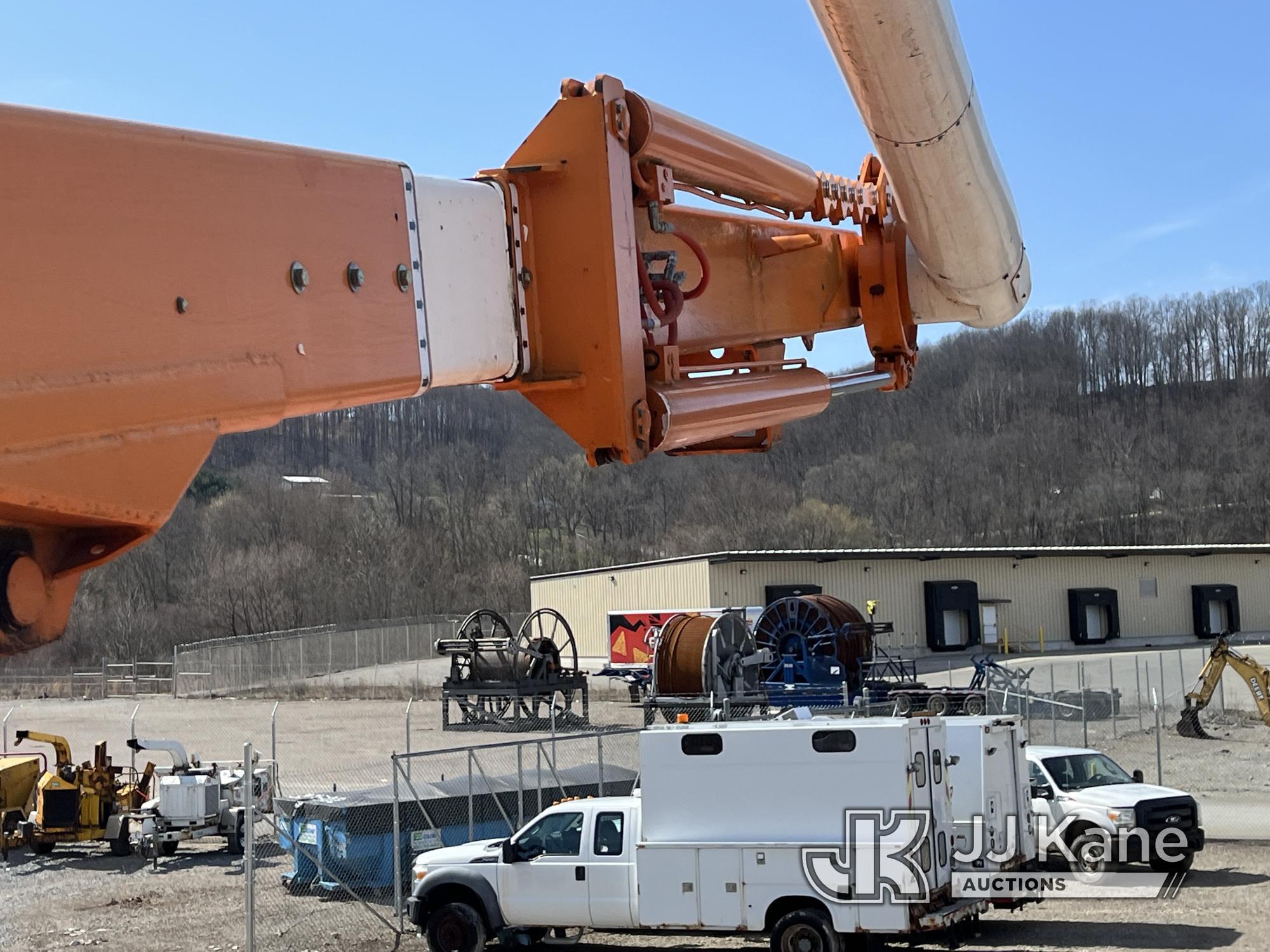 (Smock, PA) Altec LR760-E70, Over-Center Elevator Bucket mounted behind cab on 2013 Ford F750 Chippe