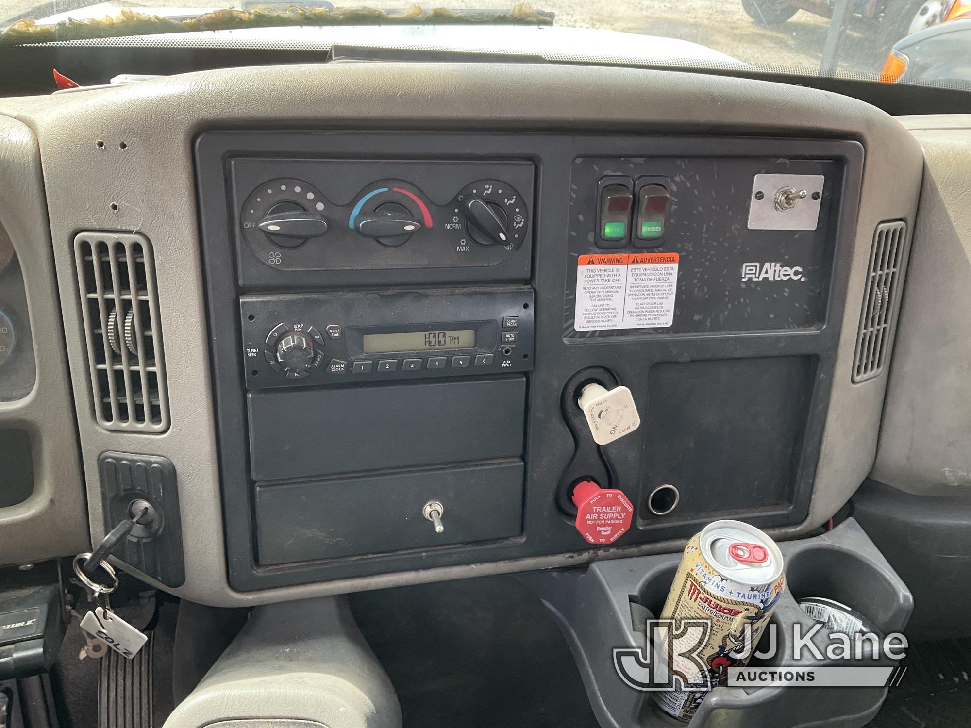 (Plymouth Meeting, PA) Altec DC47-TR, Digger Derrick rear mounted on 2012 International Durastar 430