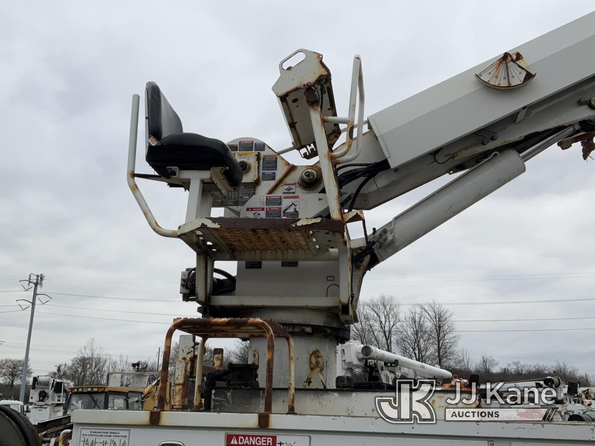 (Plymouth Meeting, PA) Altec DM47B-TR, Digger Derrick rear mounted on 2016 International 4300 Utilit