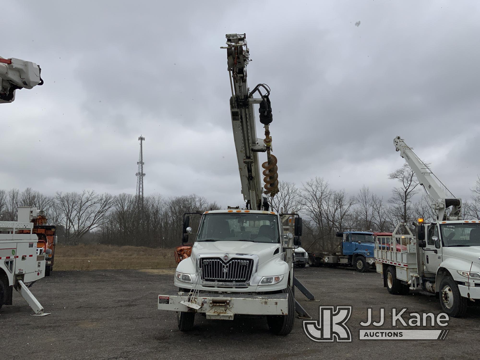 (Ashland, OH) Altec DL42-TR, Digger Derrick rear mounted on 2007 International 4400 Utility Truck Ru