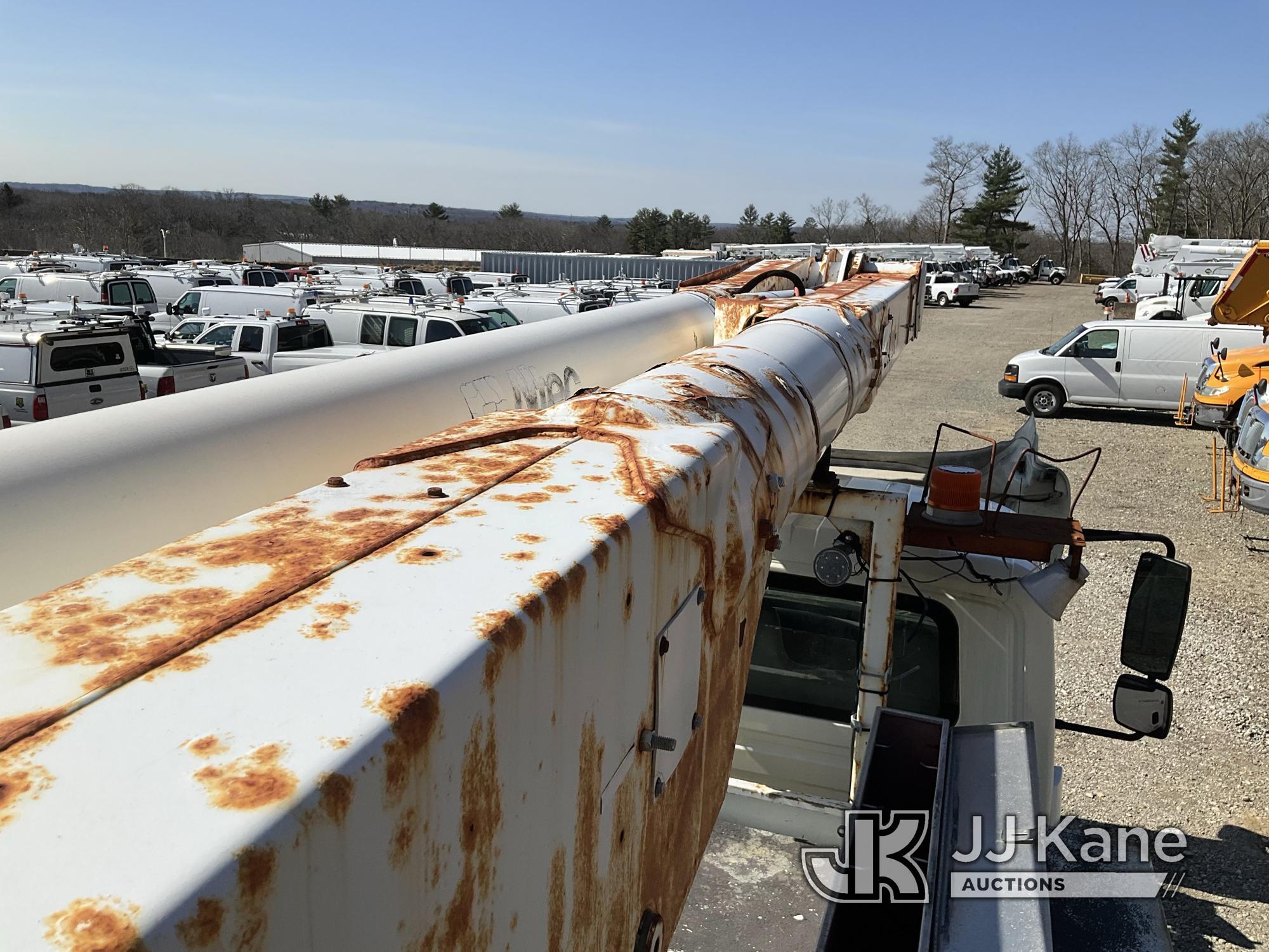 (Shrewsbury, MA) Altec AM855, Over-Center Material Handling Bucket Truck mounted on 2007 Internation