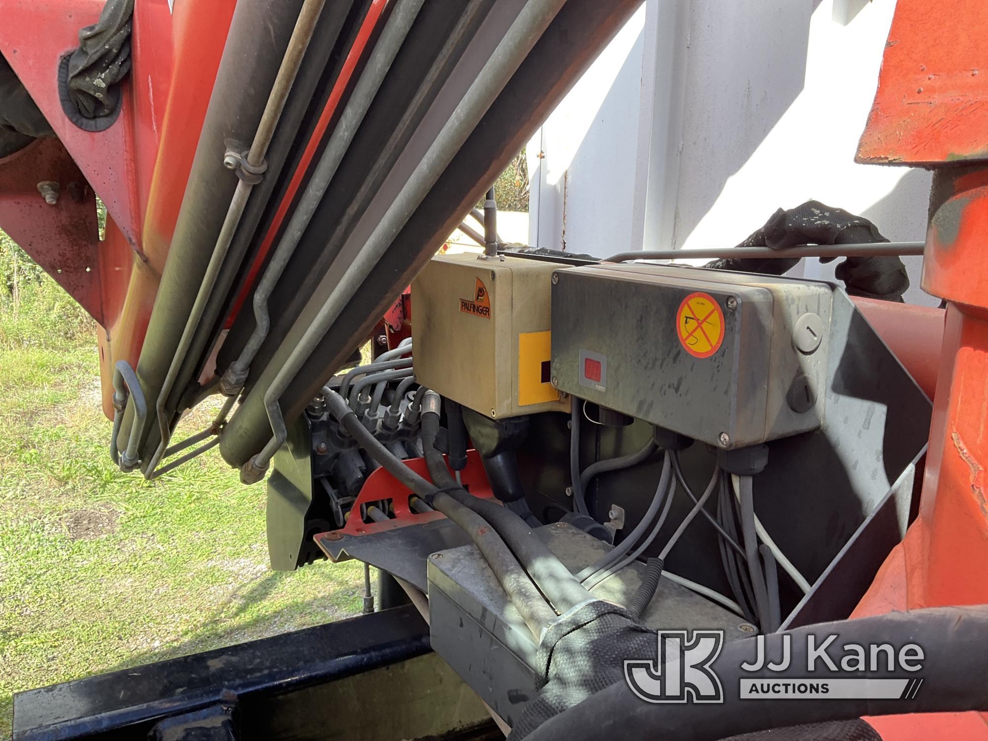 (Bellport, NY) Palfinger PK10000, Knuckleboom Crane mounted behind cab on 2006 Ford F750 Flatbed Tru