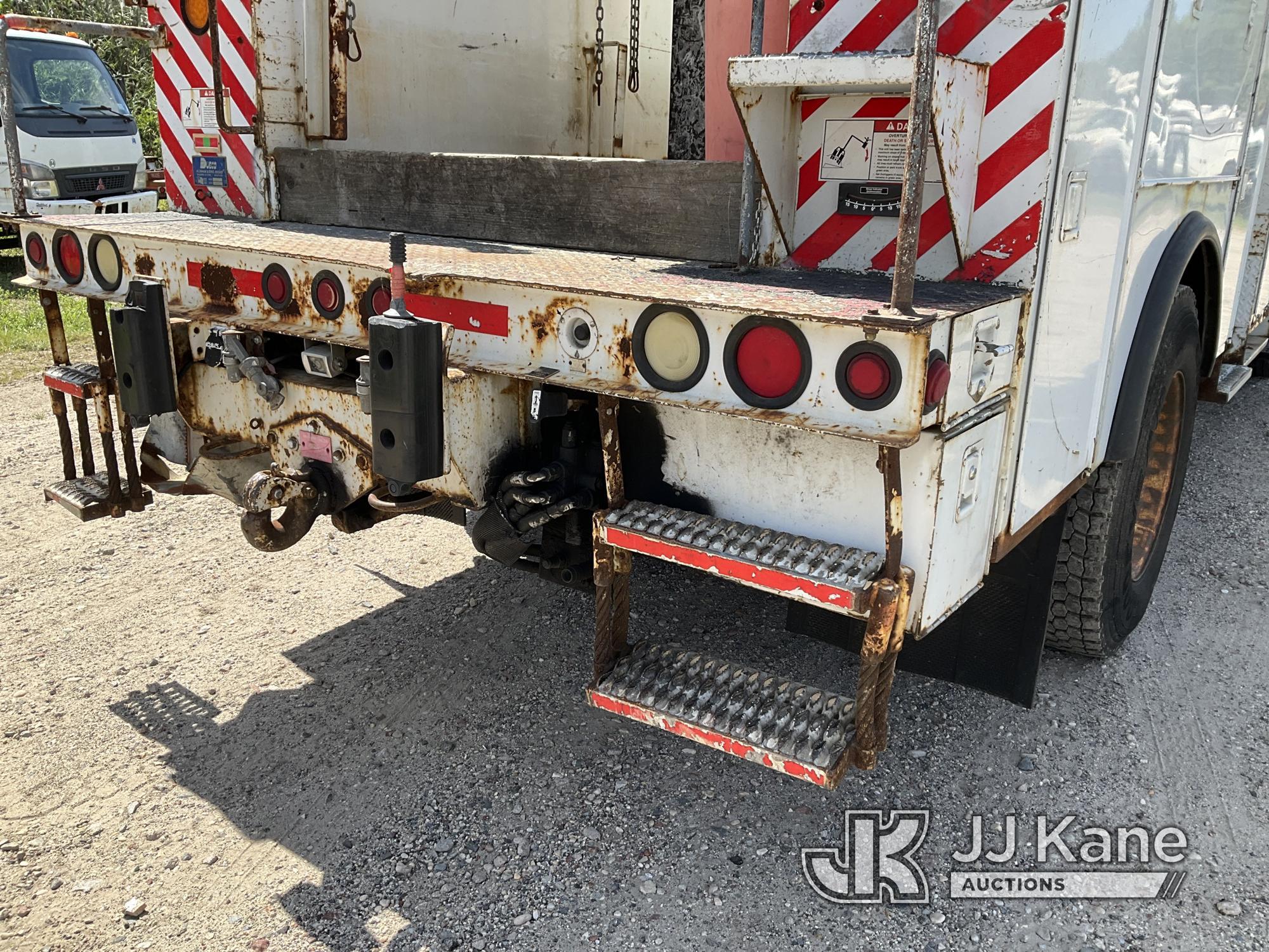 (Bellport, NY) Terex/HiRanger SC42, Over-Center Bucket Truck center mounted on 2007 Ford F750 Utilit