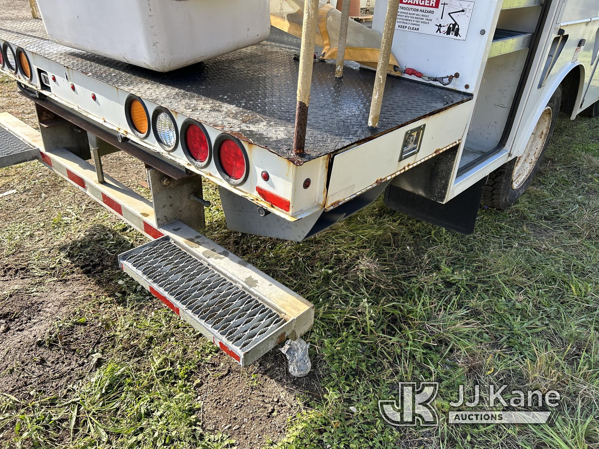 (Bellport, NY) Versalift SST37-EIH, Articulating & Telescopic Bucket Truck mounted behind cab on 201