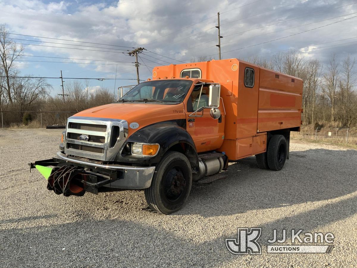 (Fort Wayne, IN) 2013 Ford F750 Chipper Dump Truck Runs & Moves) (Dump Inop, Service Engine Lights O