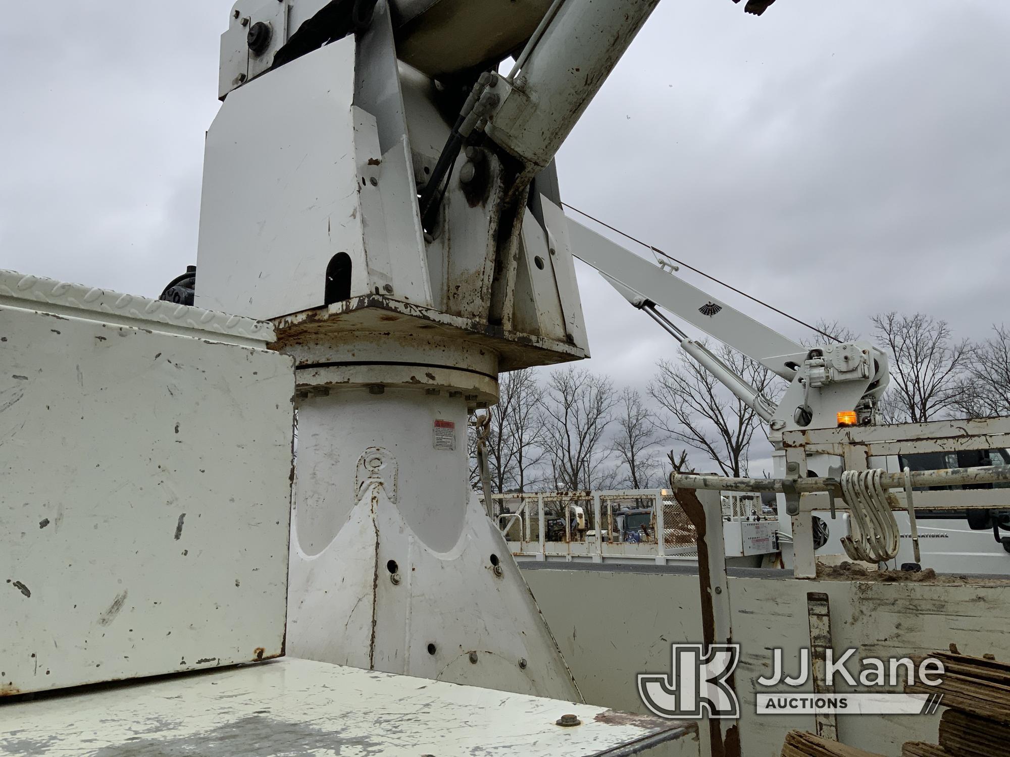 (Ashland, OH) Altec DL42-TR, Digger Derrick rear mounted on 2007 International 4400 Utility Truck Ru