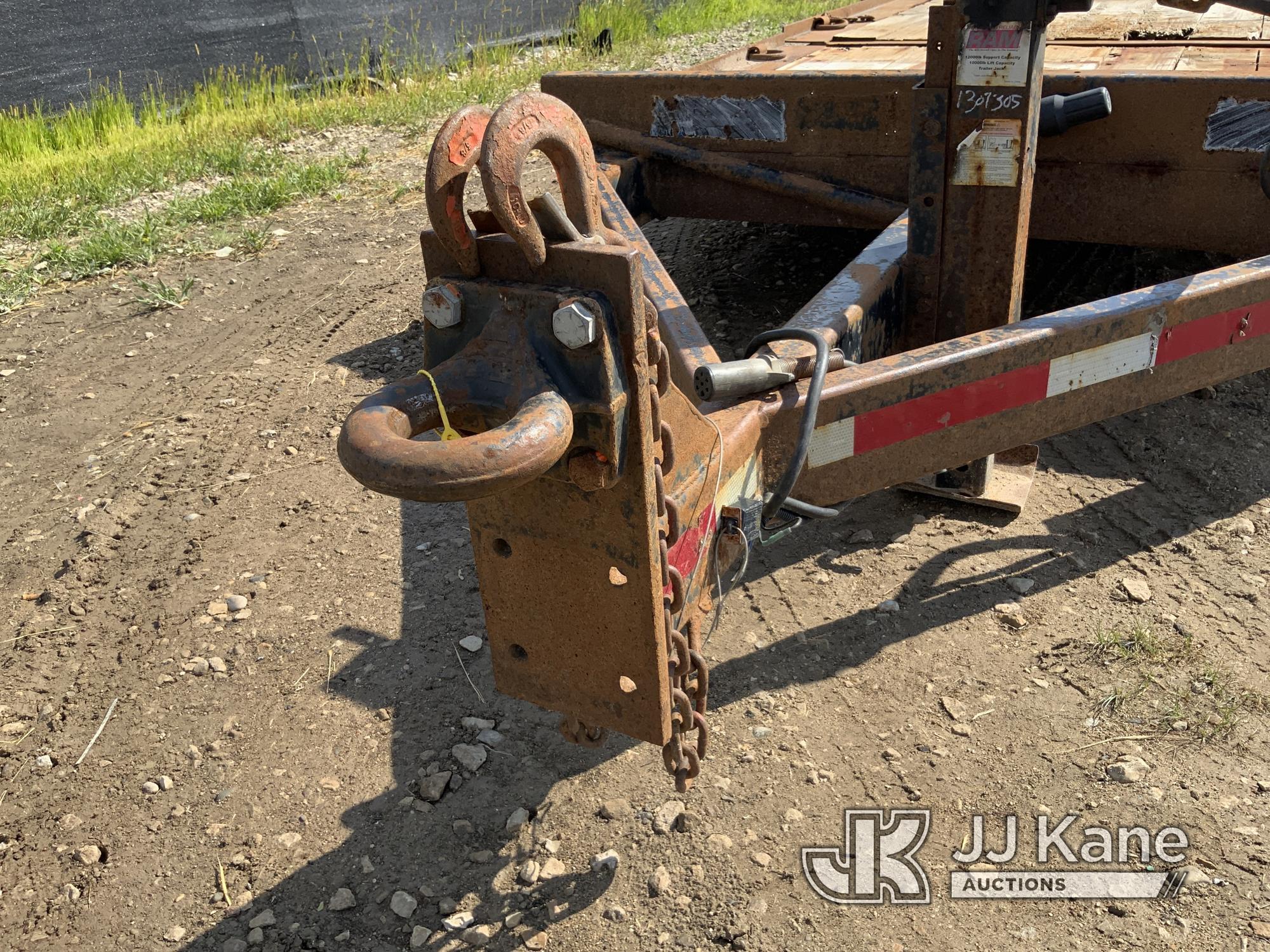 (Charlotte, MI) 2012 Redi Haul FSL1627E-102 T/A Tilt Deck Tagalong Equipment Trailer