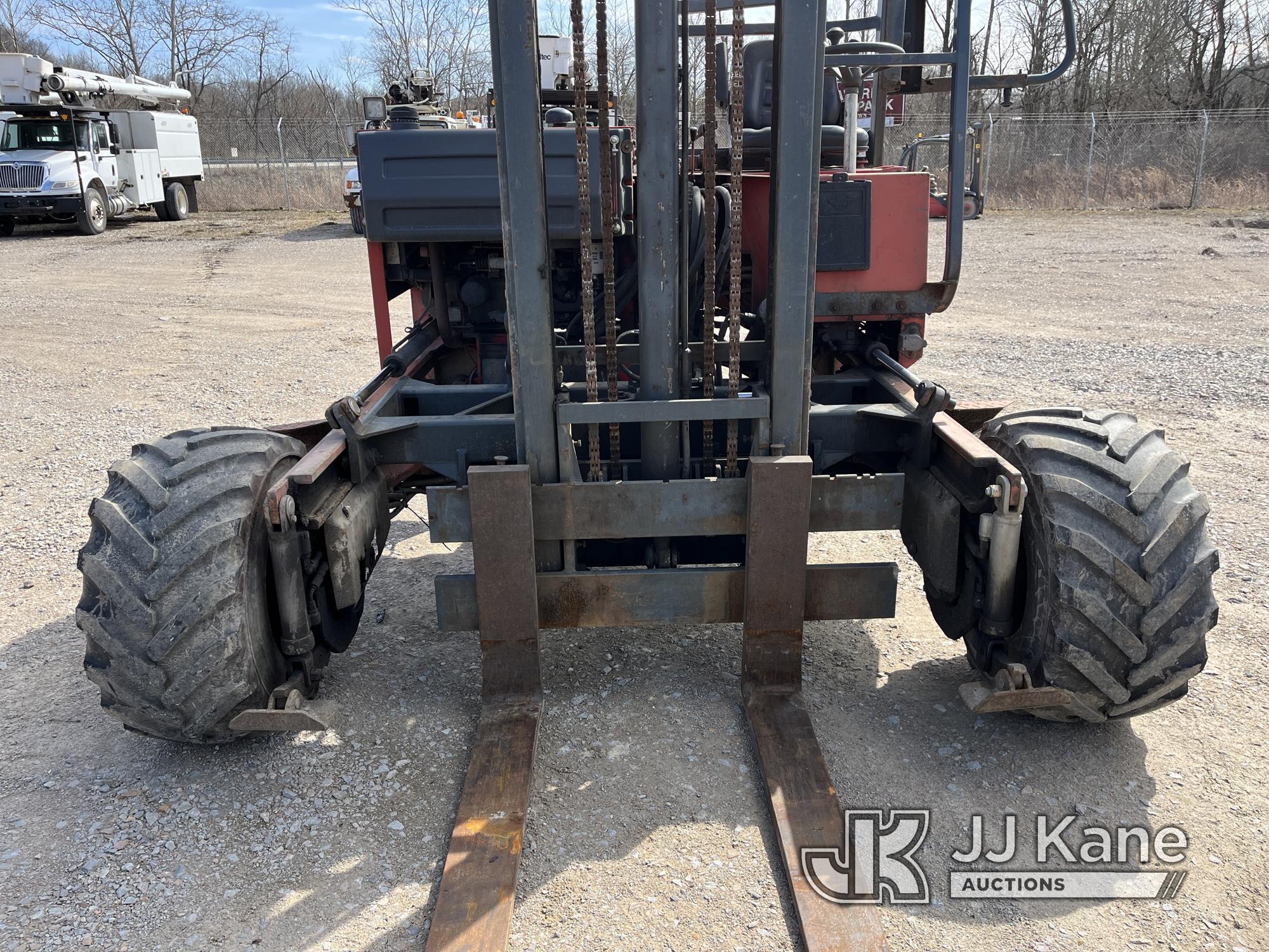 (Smock, PA) 2001 Chevrolet C7H064 Flatbed Truck Runs, Moves & Forklift Operates, Rust Damage