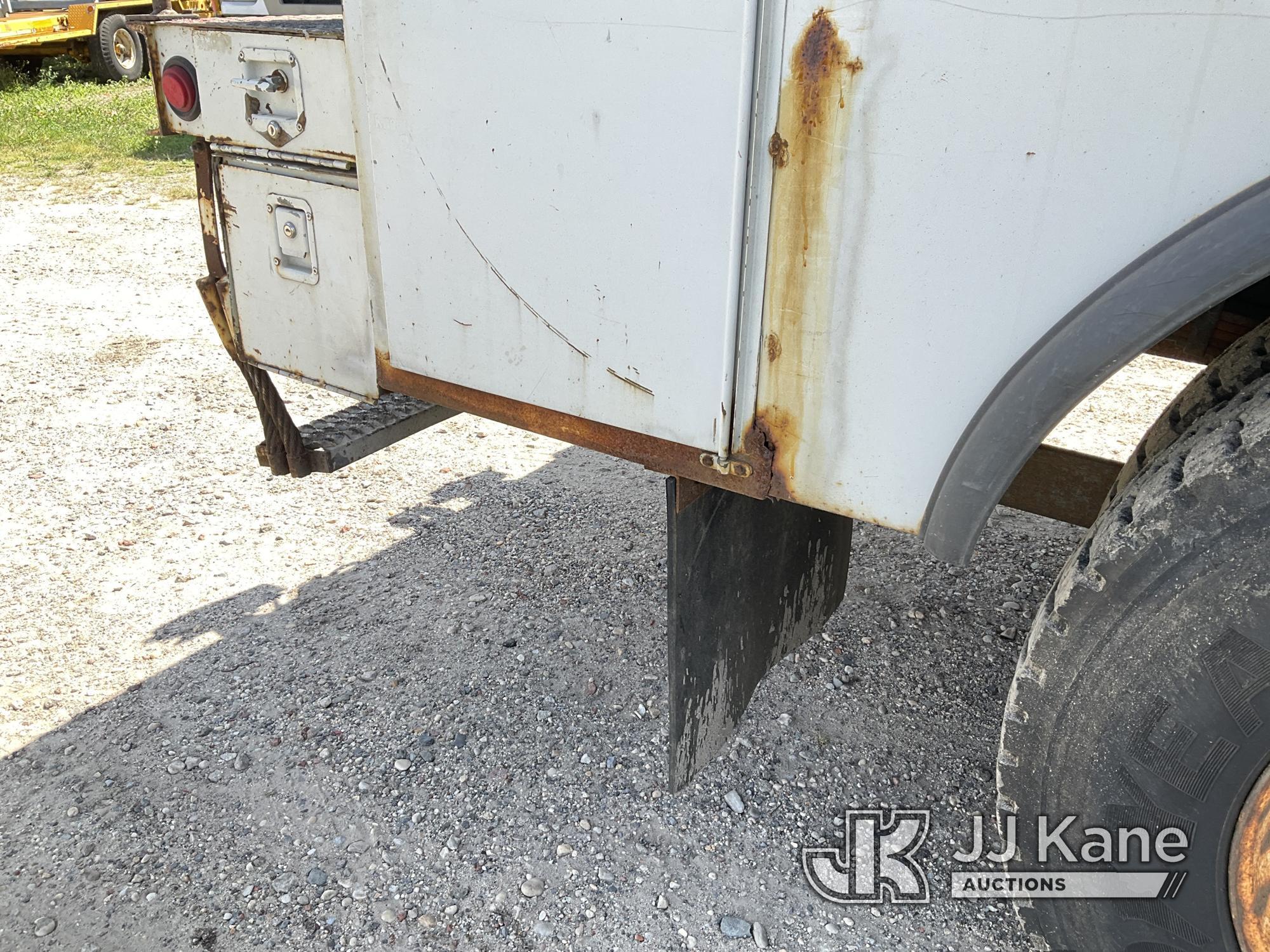 (Bellport, NY) Terex/HiRanger SC42, Over-Center Bucket Truck center mounted on 2007 Ford F750 Utilit