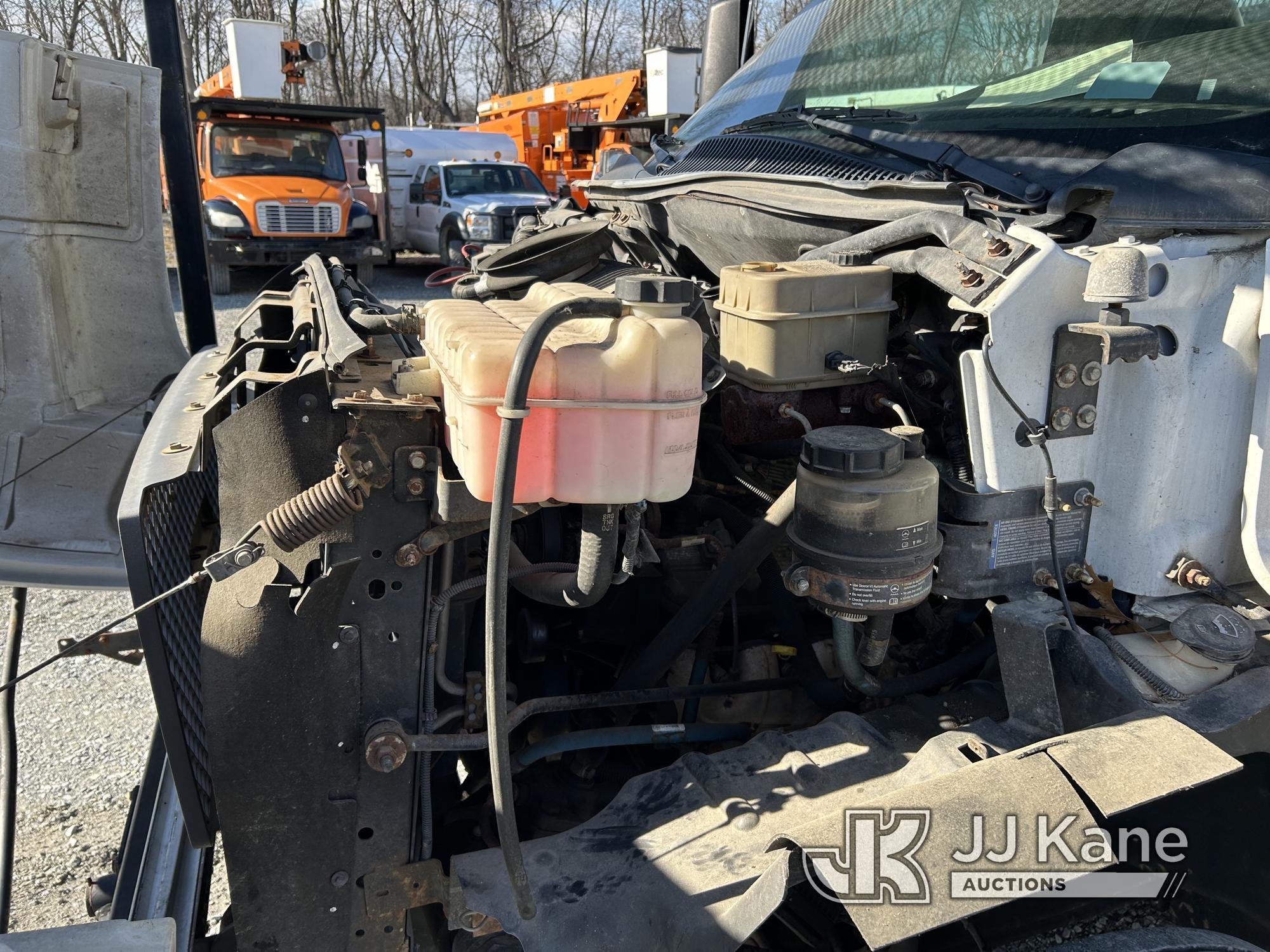 (Hagerstown, MD) Altec LRV55, Over-Center Bucket Truck mounted on 2008 GMC C7500 Chipper Dump Truck