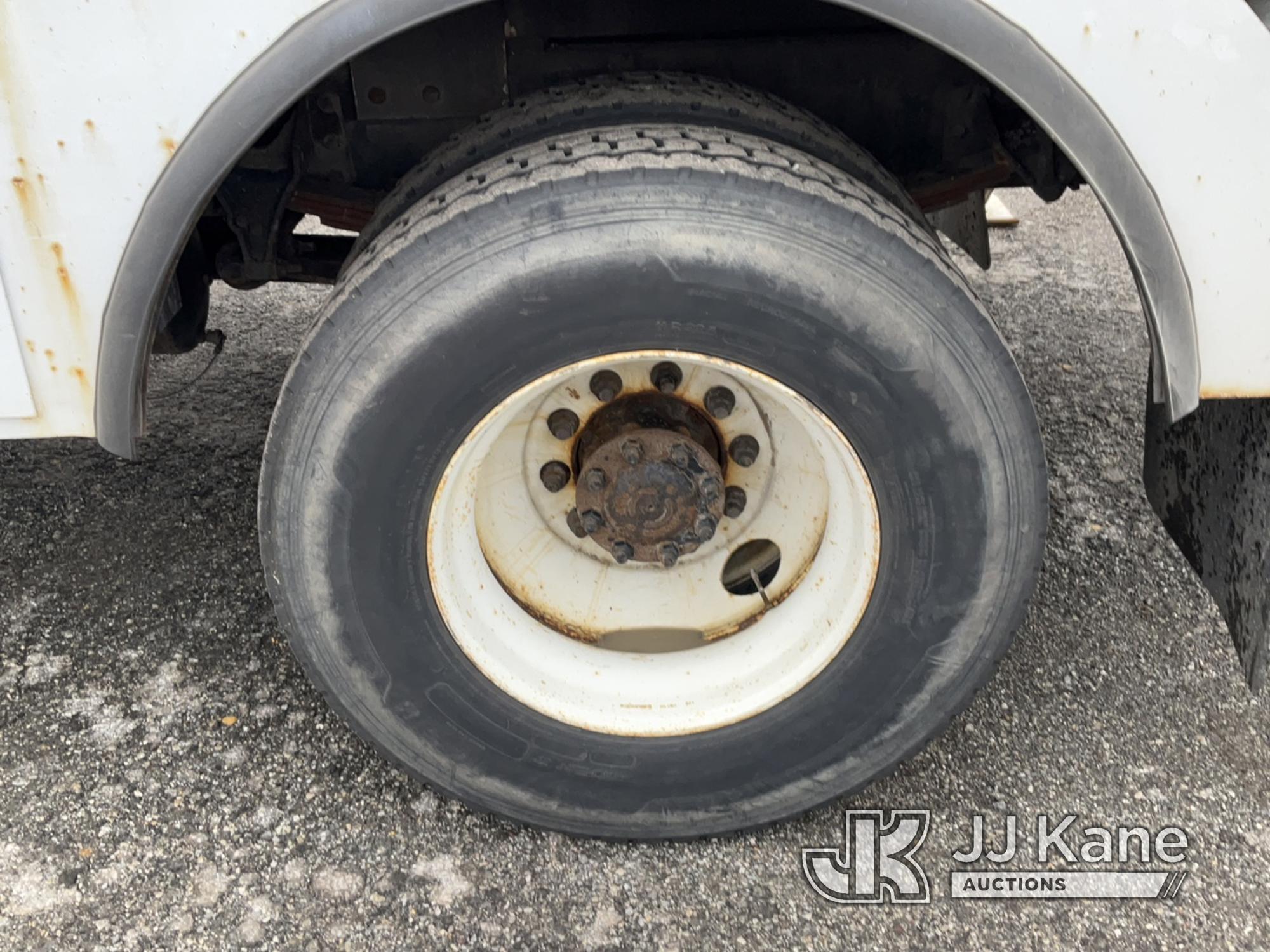 (Plymouth Meeting, PA) Altec DM47B-TR, Digger Derrick rear mounted on 2016 International 4300 Utilit