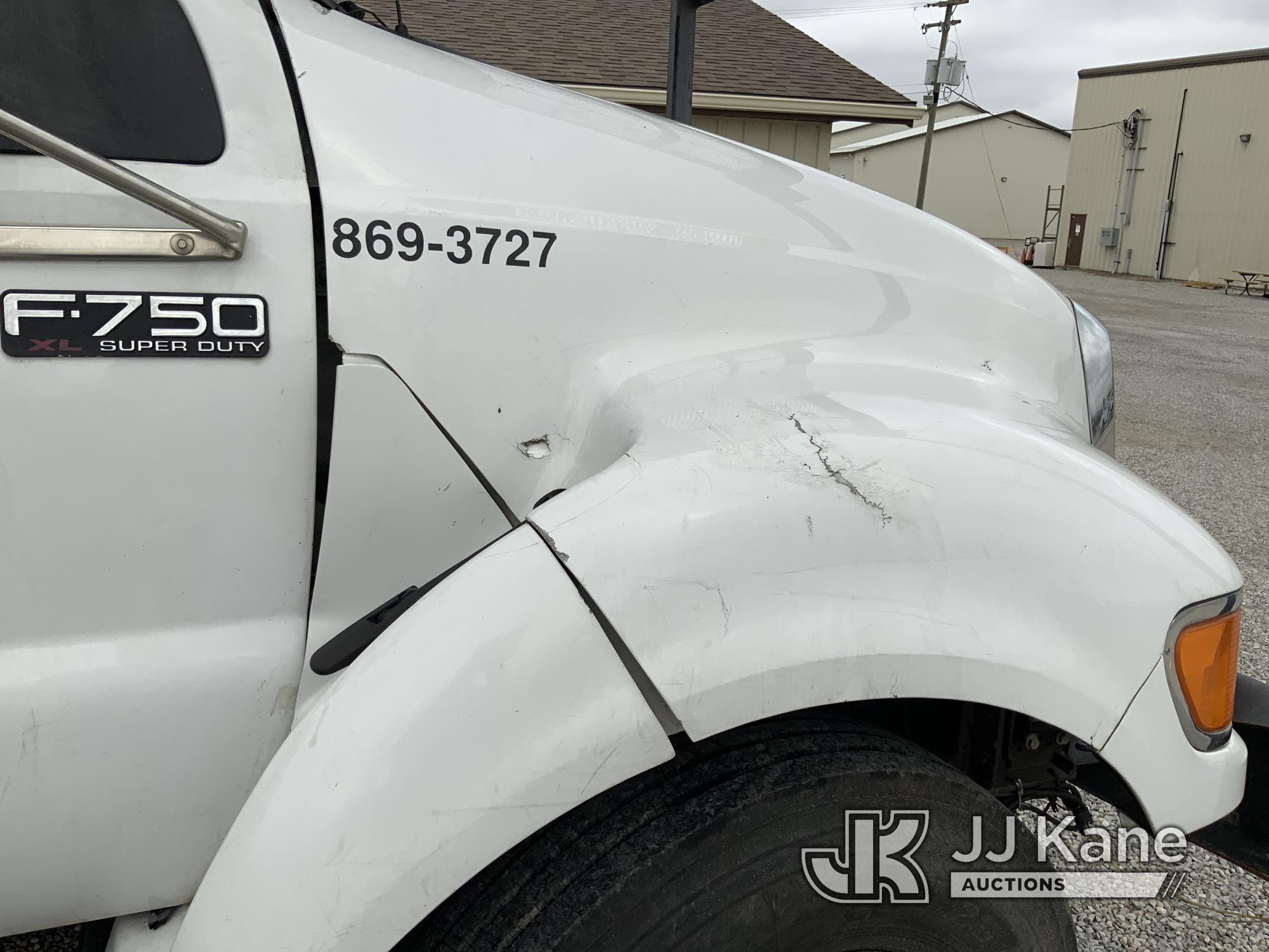 (Fort Wayne, IN) Altec LR760E70, Over-Center Elevator Bucket Truck mounted behind cab on 2013 Ford F