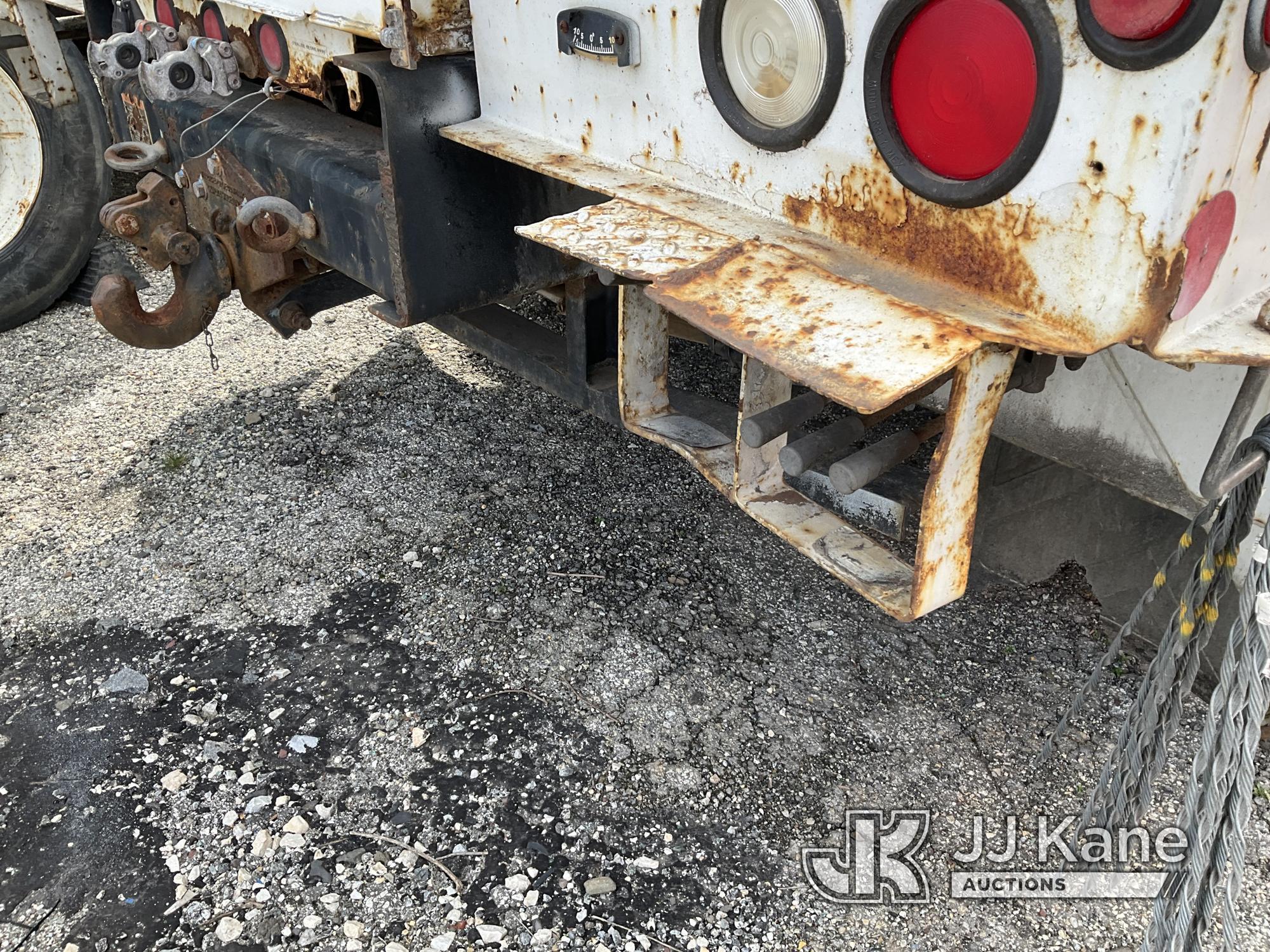 (Plymouth Meeting, PA) Altec DC47-TR, Digger Derrick rear mounted on 2012 International Durastar 430