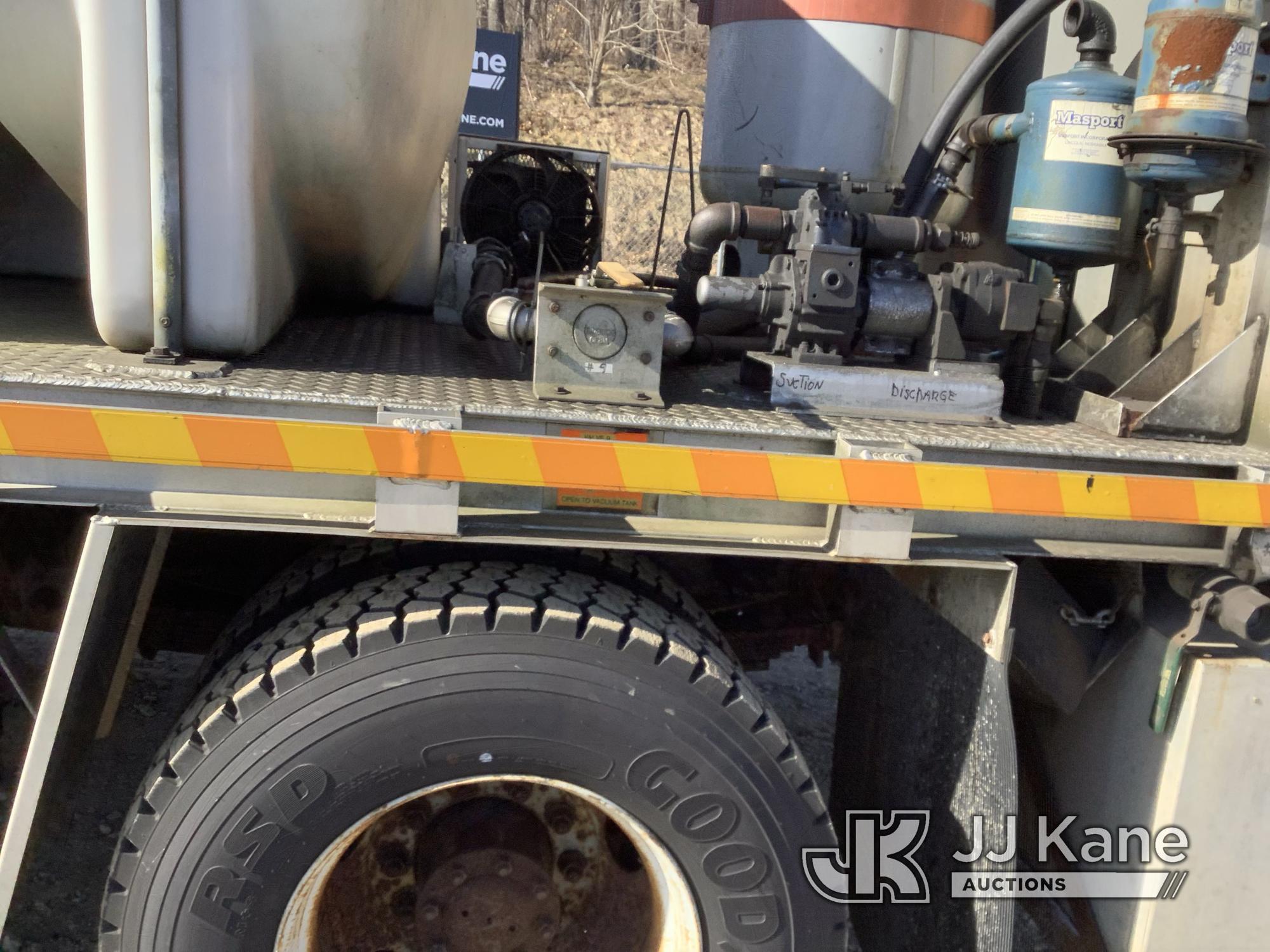 (Shrewsbury, MA) 2001 GMC C7500 Flatbed Truck Runs & Moves) (Rust Damage, Pump System Condition Unkn