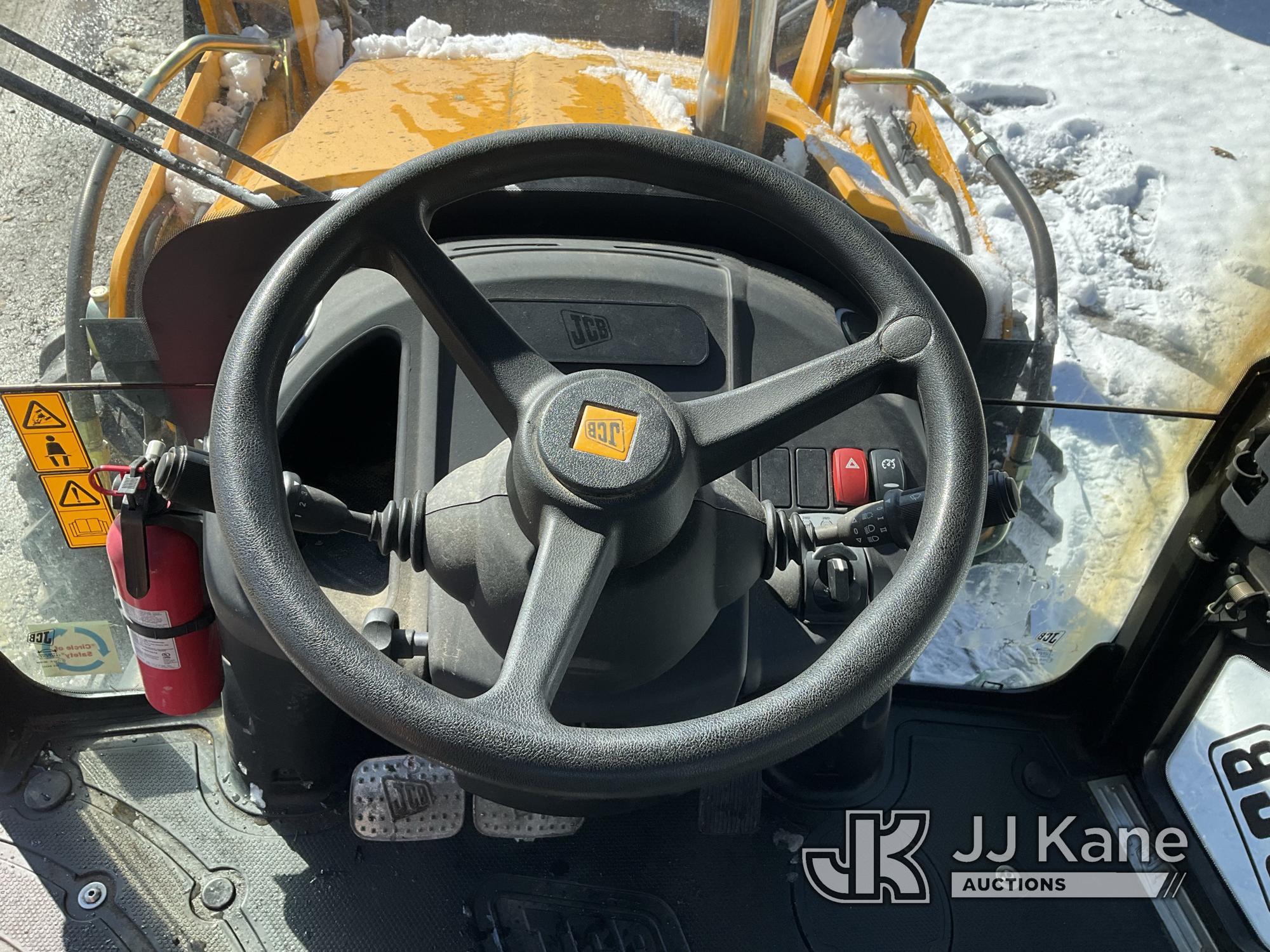 (Shrewsbury, MA) 2016 JCB 3CX-14 4x4 Tractor Loader Backhoe Runs, Moves & Operates