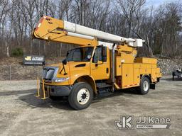 (Shrewsbury, MA) HiRanger HR50-M, Material Handling Bucket Truck rear mounted on 2007 International