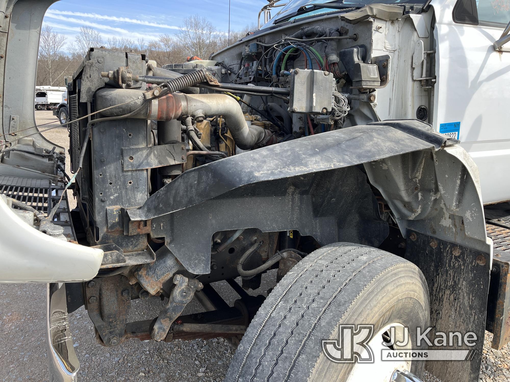 (Smock, PA) 2001 Chevrolet C7H064 Flatbed Truck Runs, Moves & Forklift Operates, Rust Damage