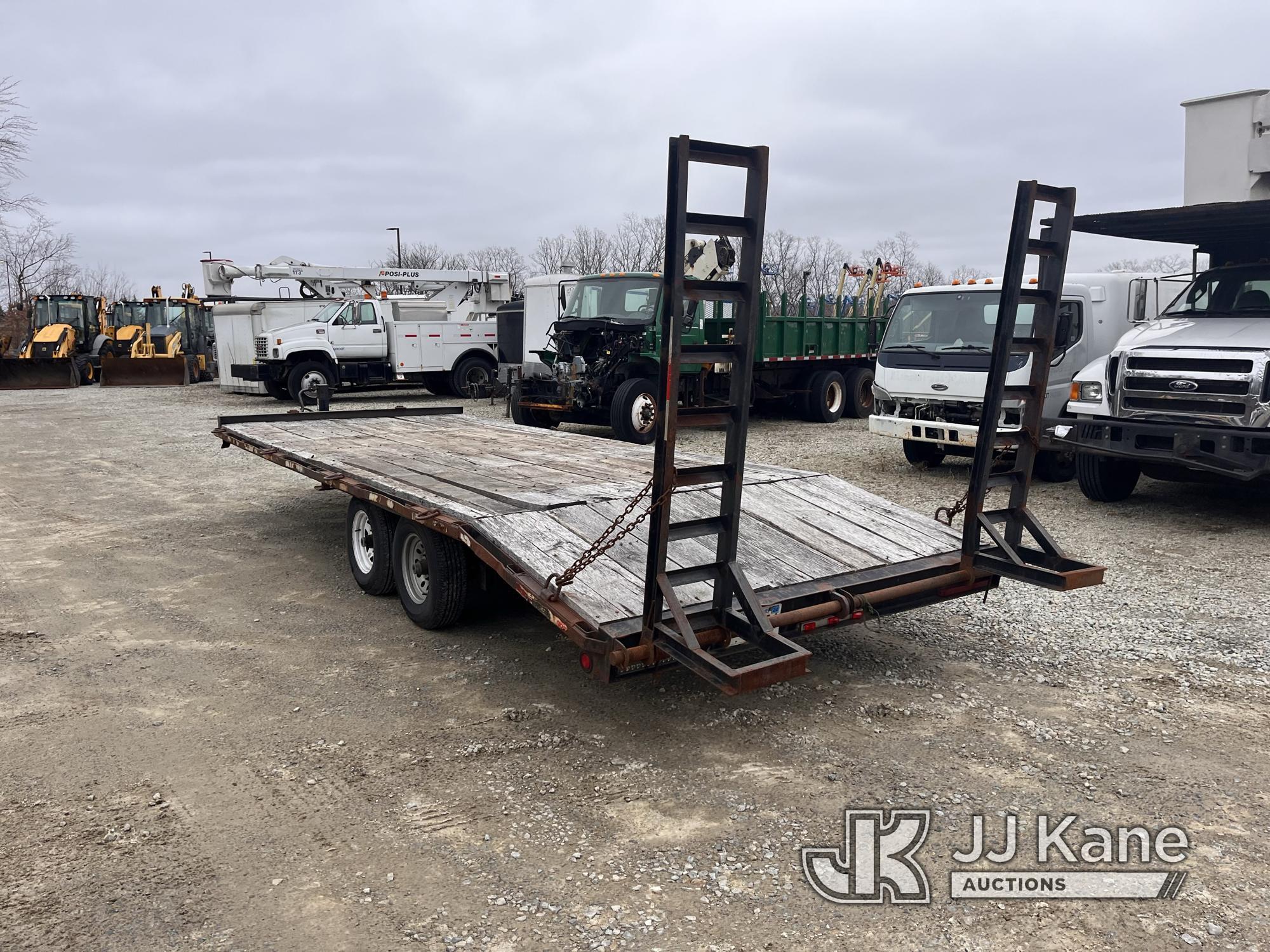 (Shrewsbury, MA) 2014 Tow Bandit T/A Tagalong Deckover Equipment Trailer Rust Damage