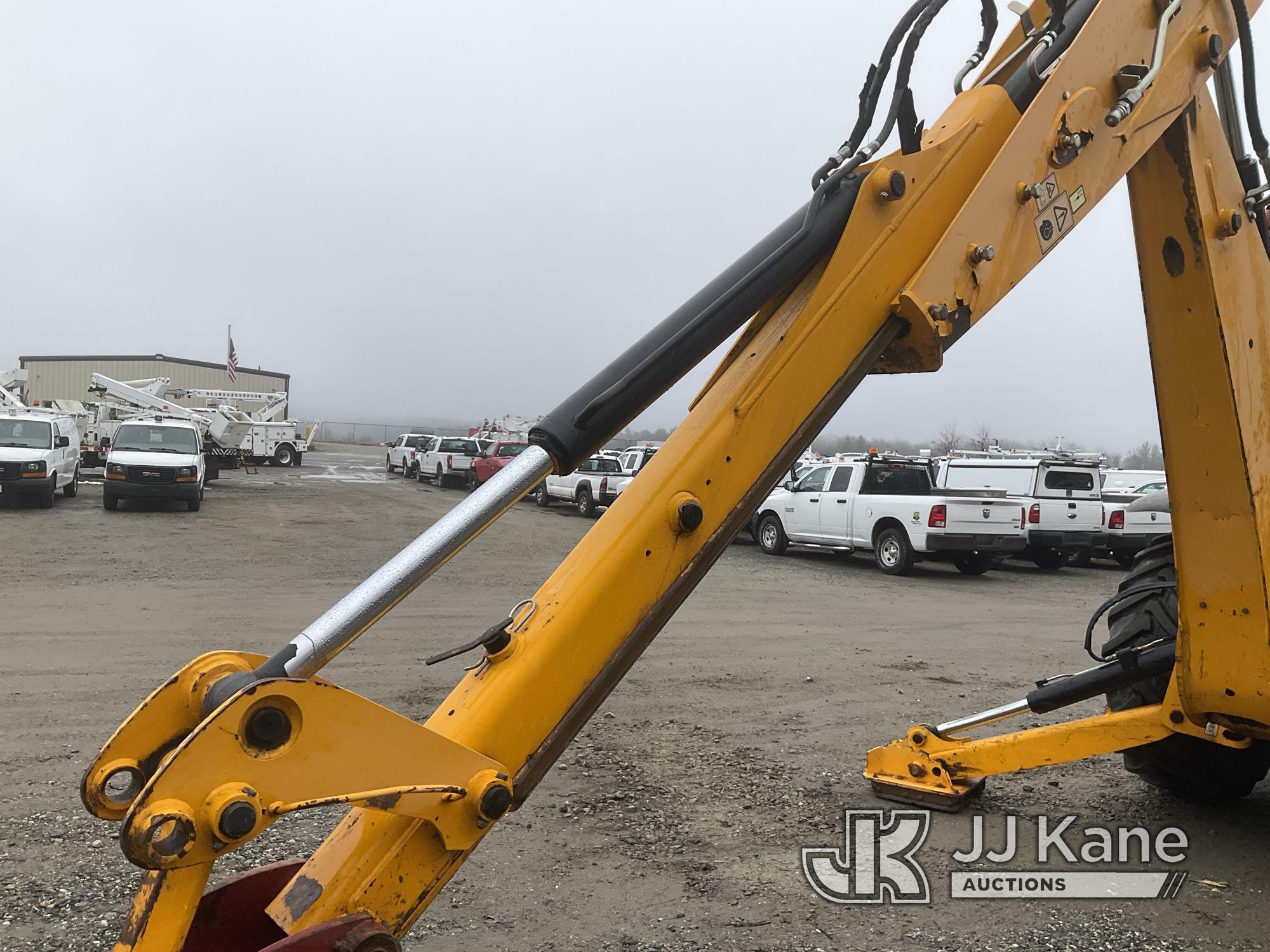 (Shrewsbury, MA) 2016 JCB 3CX-14 4x4 Tractor Loader Backhoe Runs, Moves & Operates) (Damaged Front G