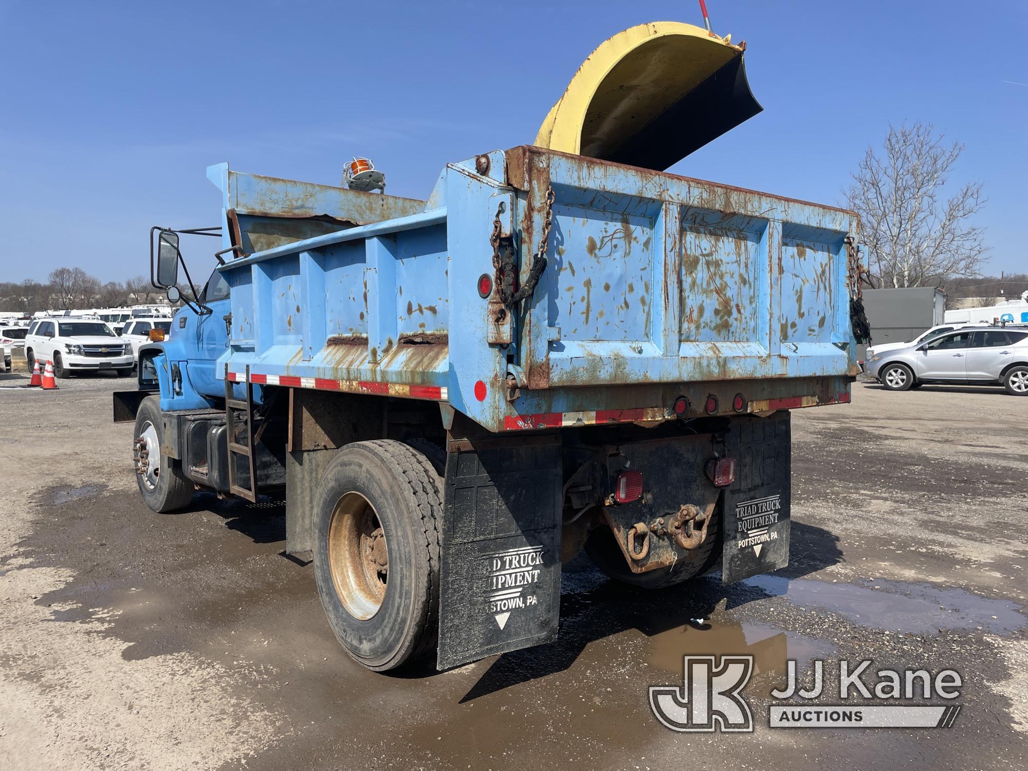 (Plymouth Meeting, PA) 1999 GMC C8500 Dump Truck Runs & Moves, Body & Rust Damage, Bad Tire, Must To