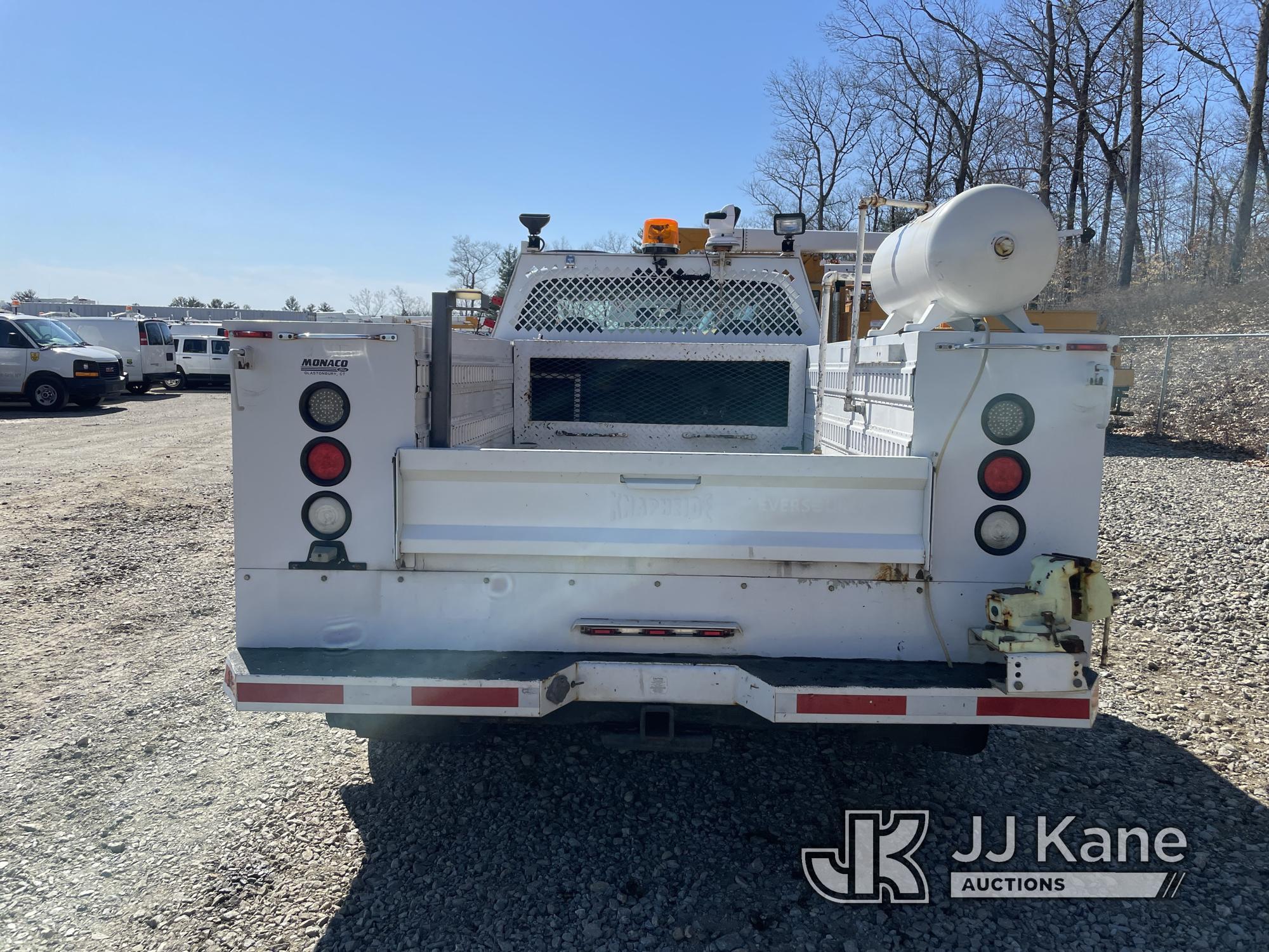 (Shrewsbury, MA) 2007 Ford F350 4x4 Service Truck Runs & Moves) (Rust Damage, Goodall Unit Runs, Com