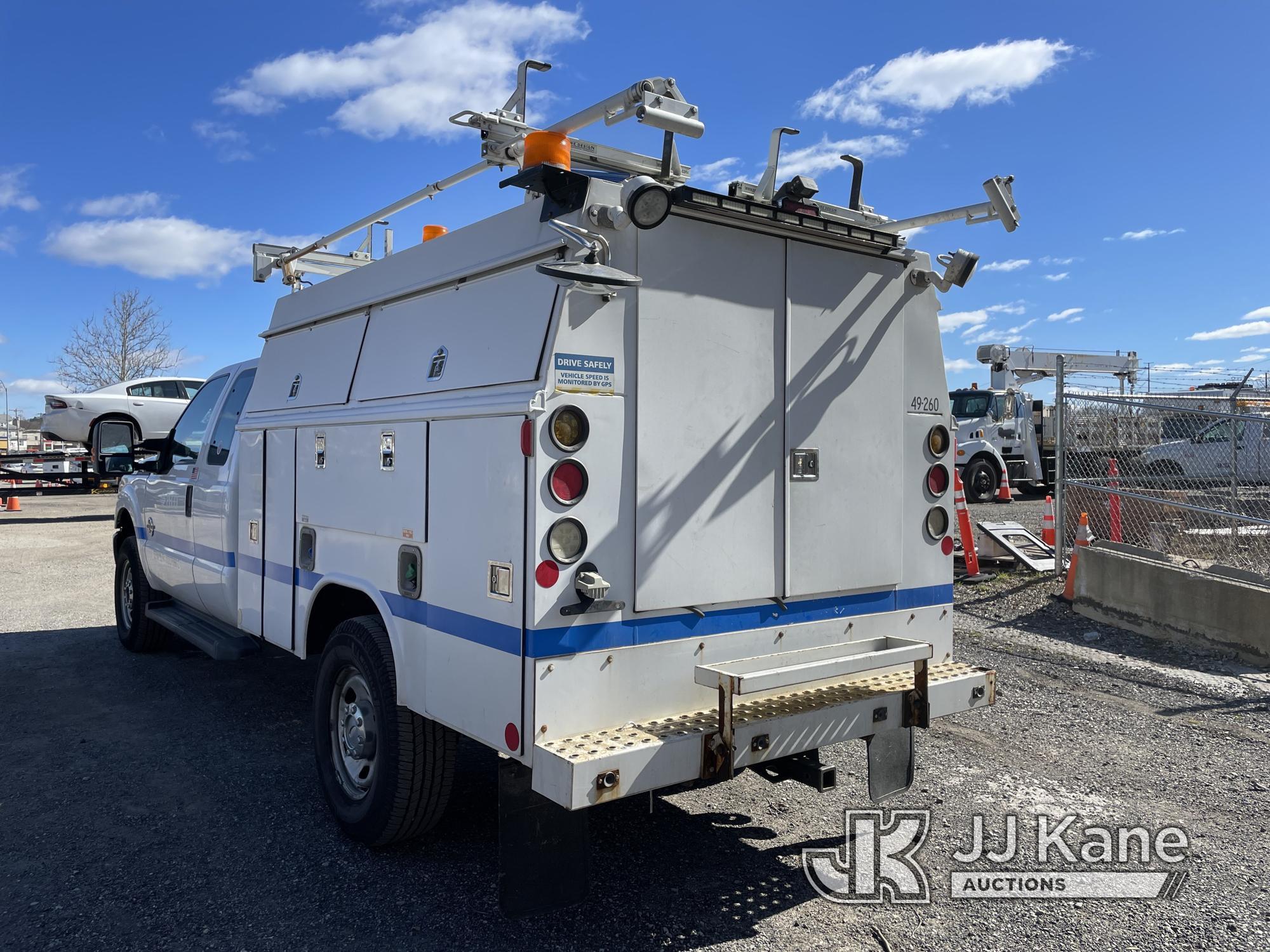 (Plymouth Meeting, PA) 2013 Ford F350 4x4 Extended-Cab Enclosed Service Truck Runs & Moves, Body & R