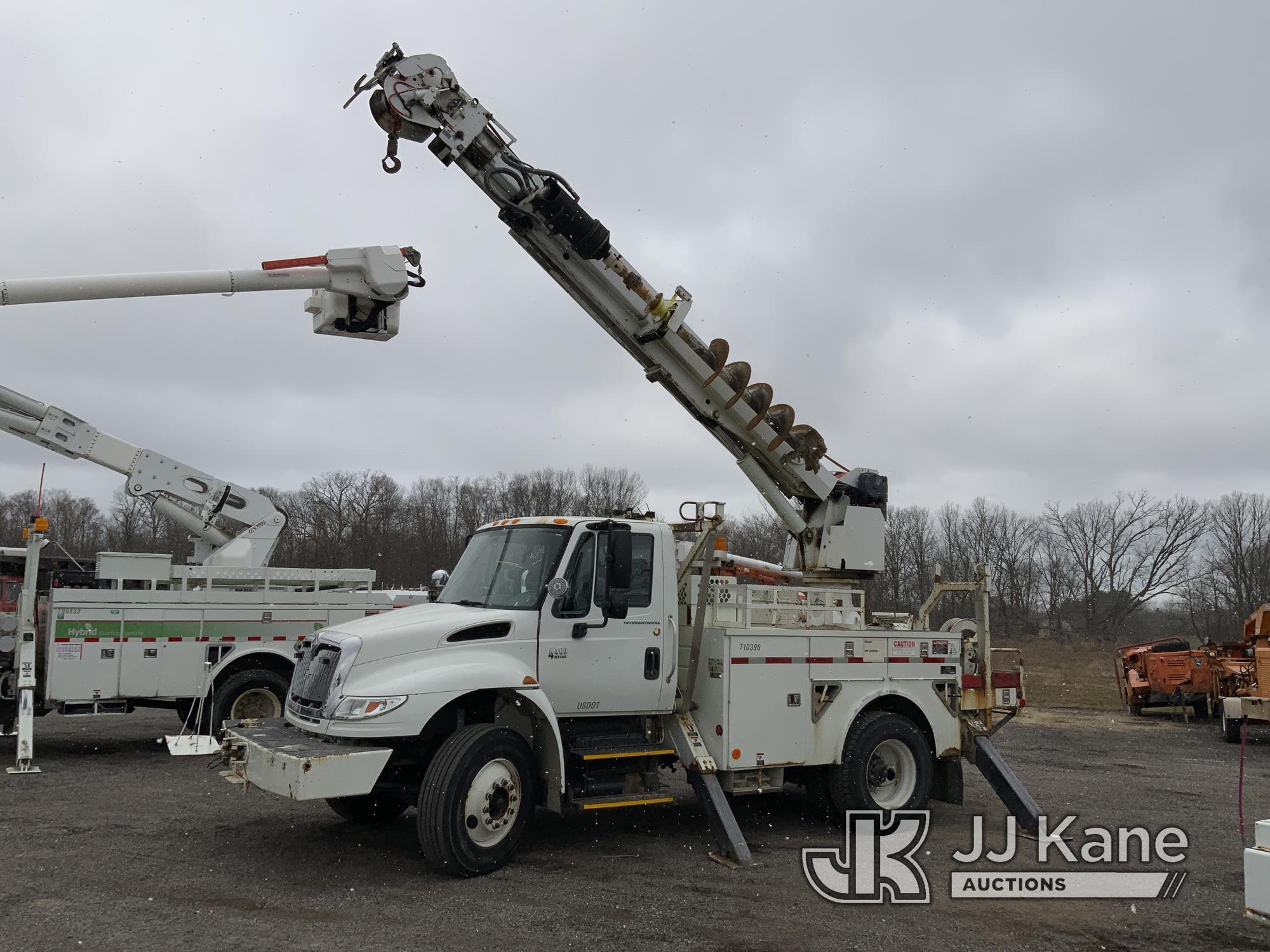 (Ashland, OH) Altec DL42-TR, Digger Derrick rear mounted on 2007 International 4400 Utility Truck Ru