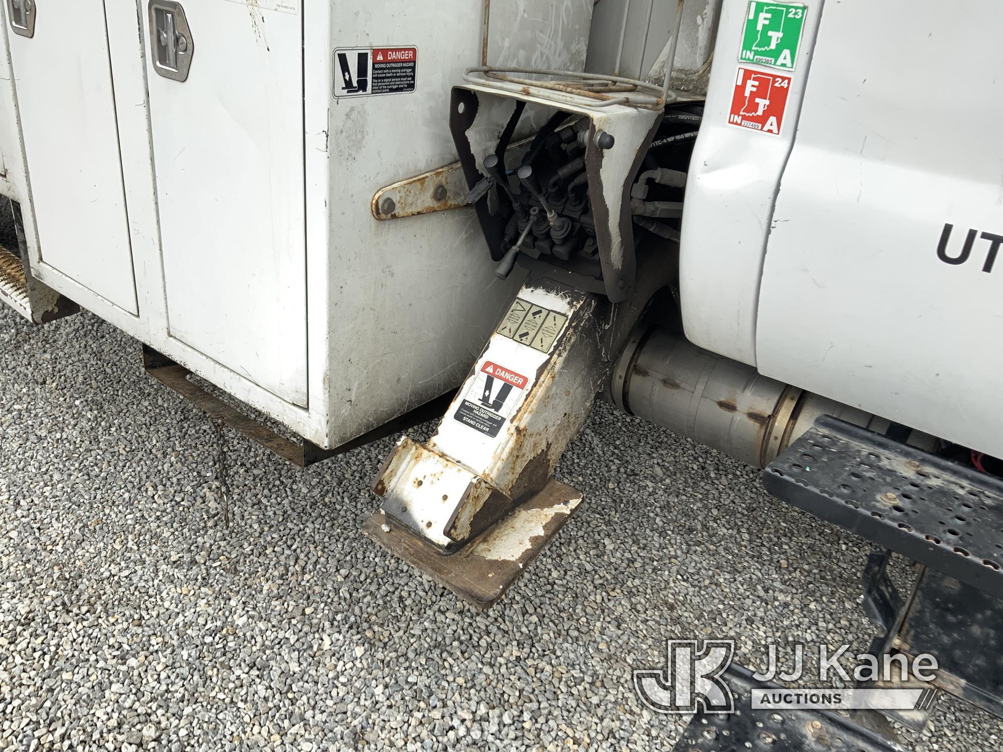 (Fort Wayne, IN) Altec LR760E70, Over-Center Elevator Bucket Truck mounted behind cab on 2013 Ford F