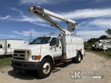 Terex/HiRanger SC42, Over-Center Bucket Truck center mounted on 2007 Ford F750 Utility Truck Runs, M