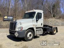 2013 Freightliner Cascadia 125 Truck Tractor Runs & Moves) (Rust Damage