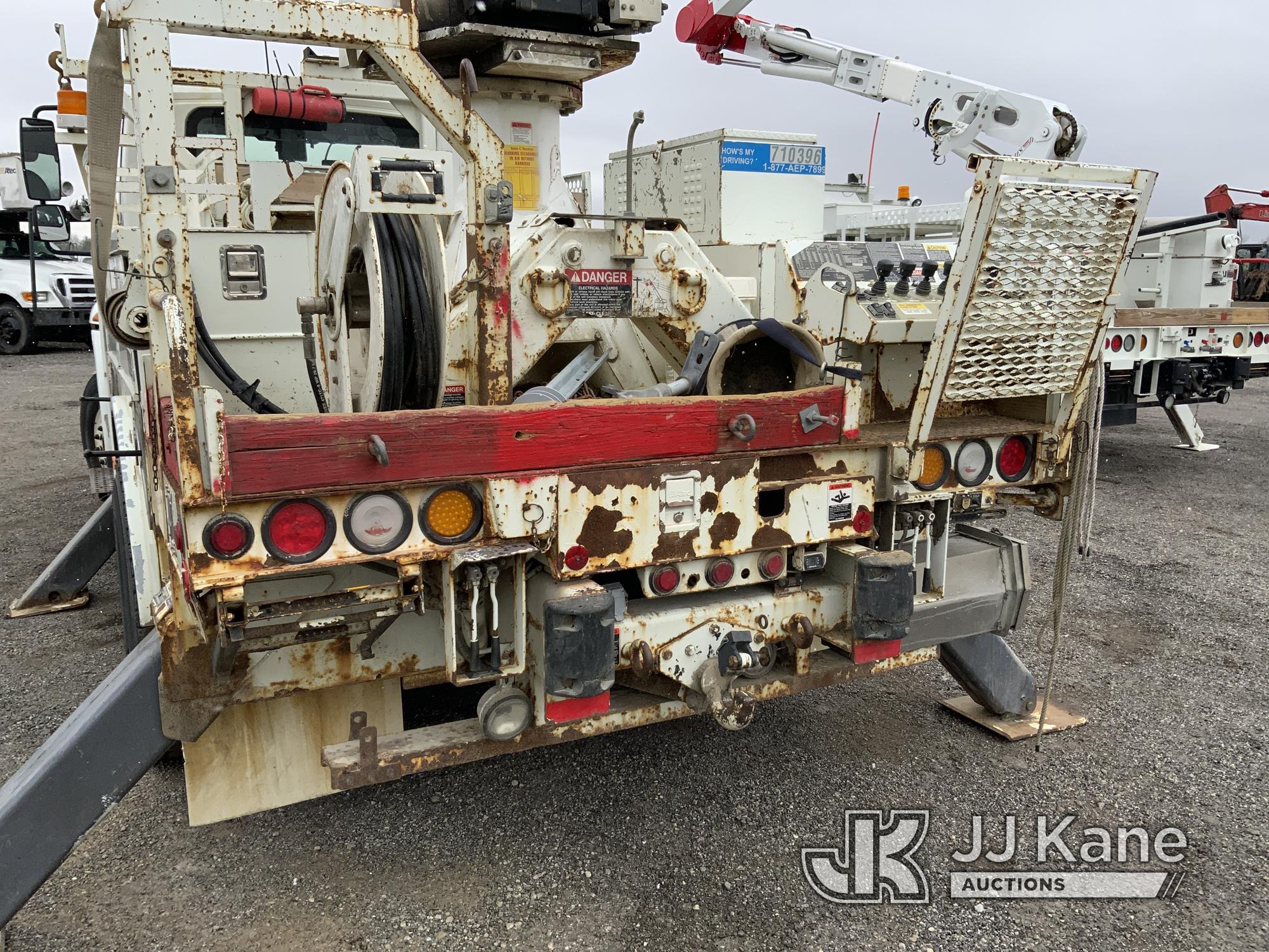 (Ashland, OH) Altec DL42-TR, Digger Derrick rear mounted on 2007 International 4400 Utility Truck Ru