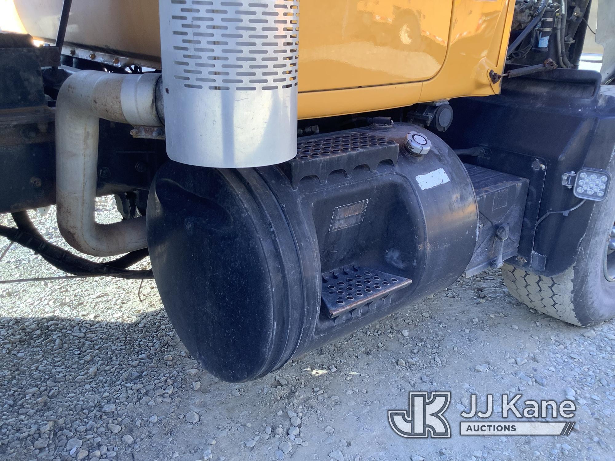 (Shrewsbury, MA) 1999 Mack RD690S T/A Dump Truck Runs, Moves & Dump Operates) (Rust Damage