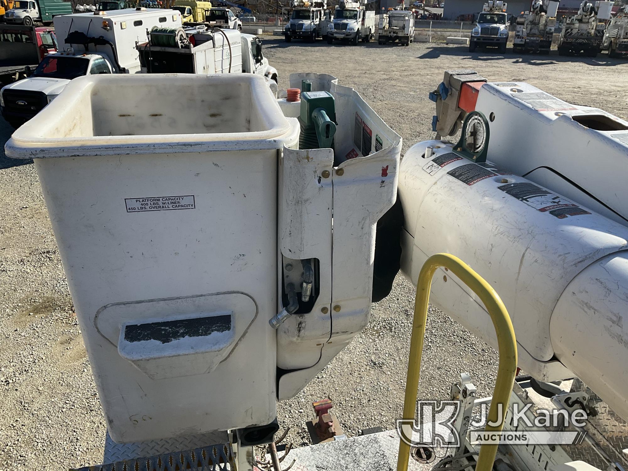 (Shrewsbury, MA) Altec AN50E-OC, Material Handling Bucket Truck rear mounted on 2014 International W