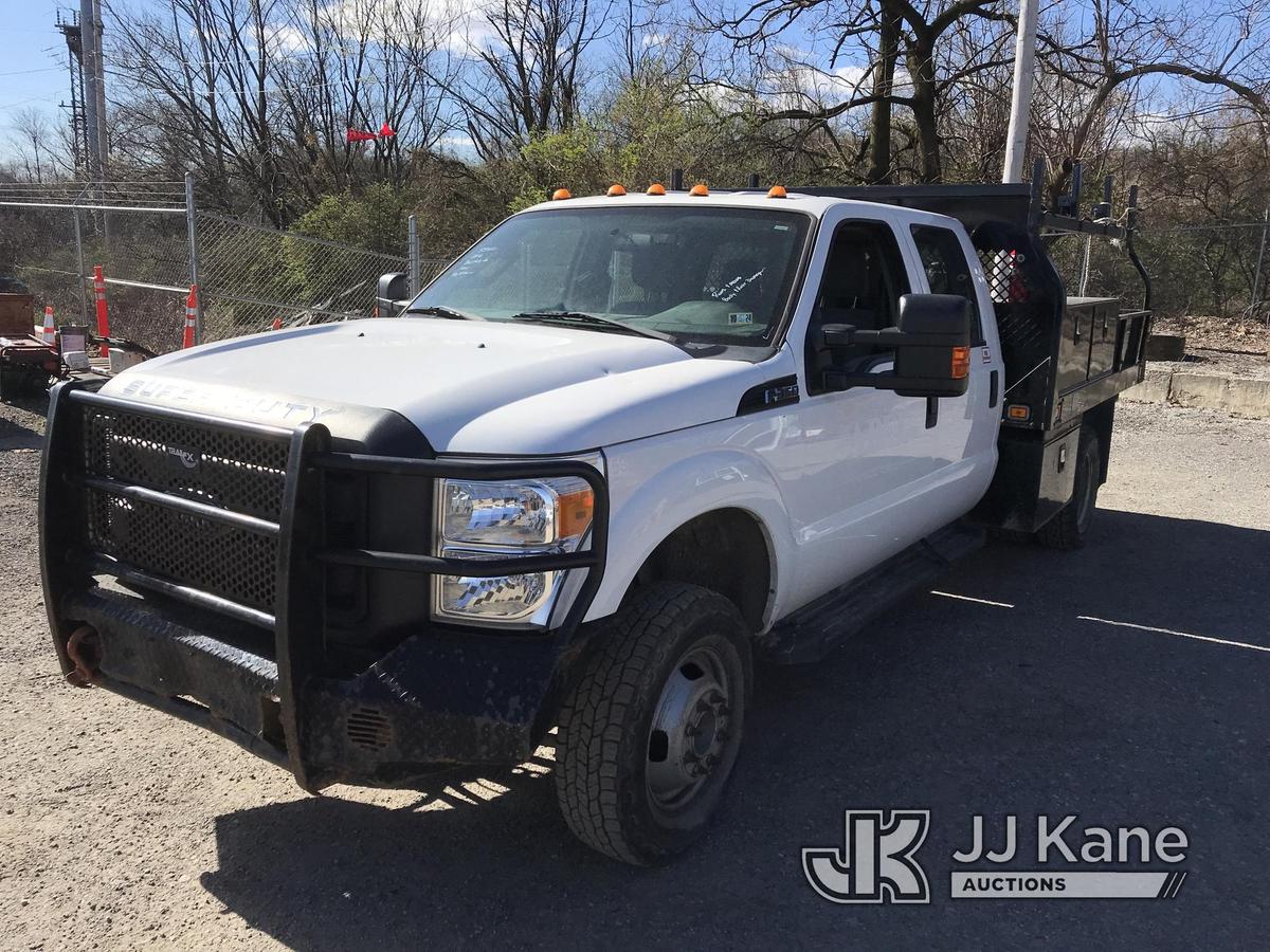 (Plymouth Meeting, PA) 2016 Ford F350 4x4 Crew-Cab Flatbed Truck Runs & Moves, Body & Rust Damage