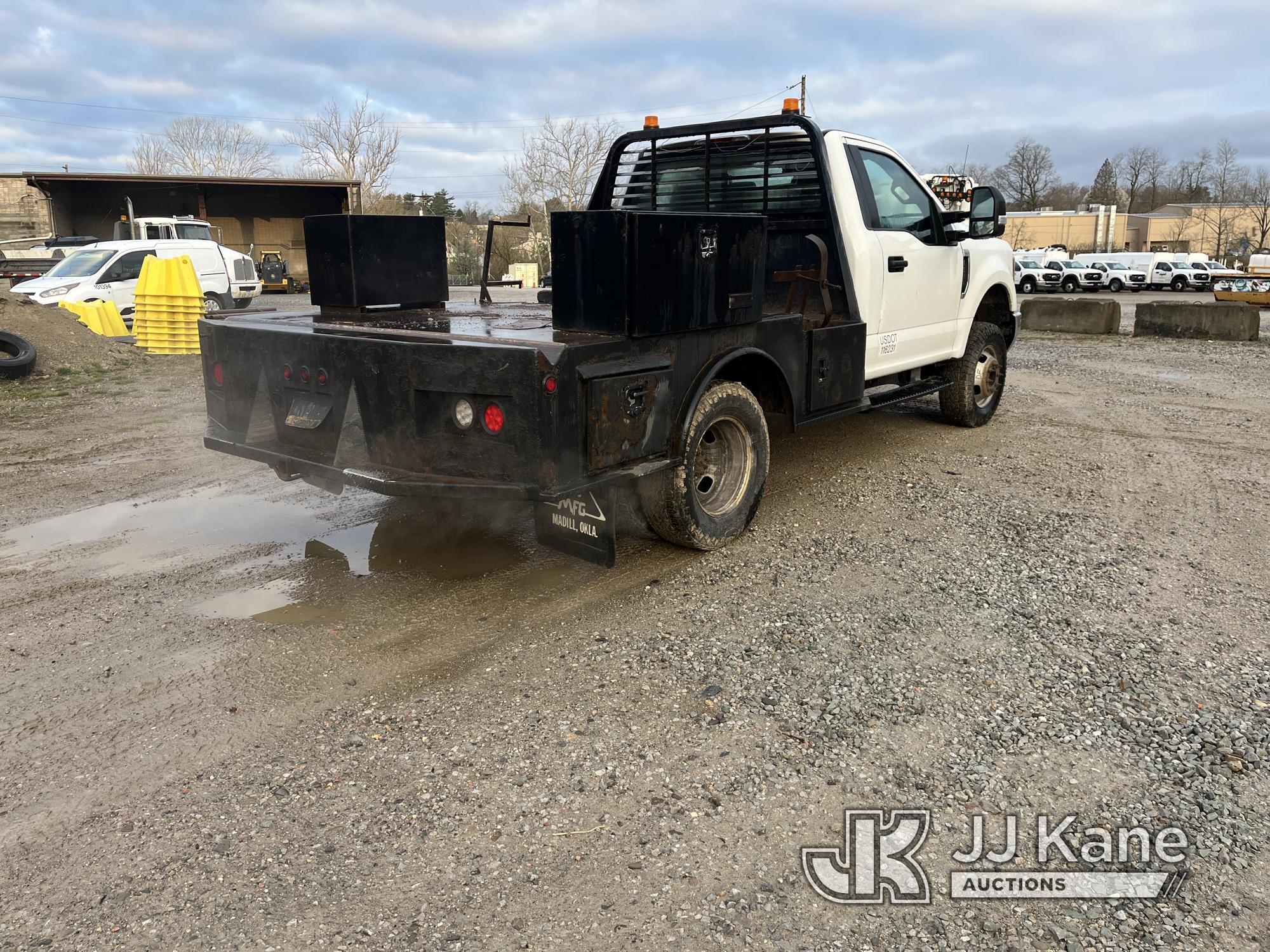 (Houston, PA) 2017 Ford F350 4x4 Flatbed Truck Runs & Moves) (Check Engine Light On, Rust Damage