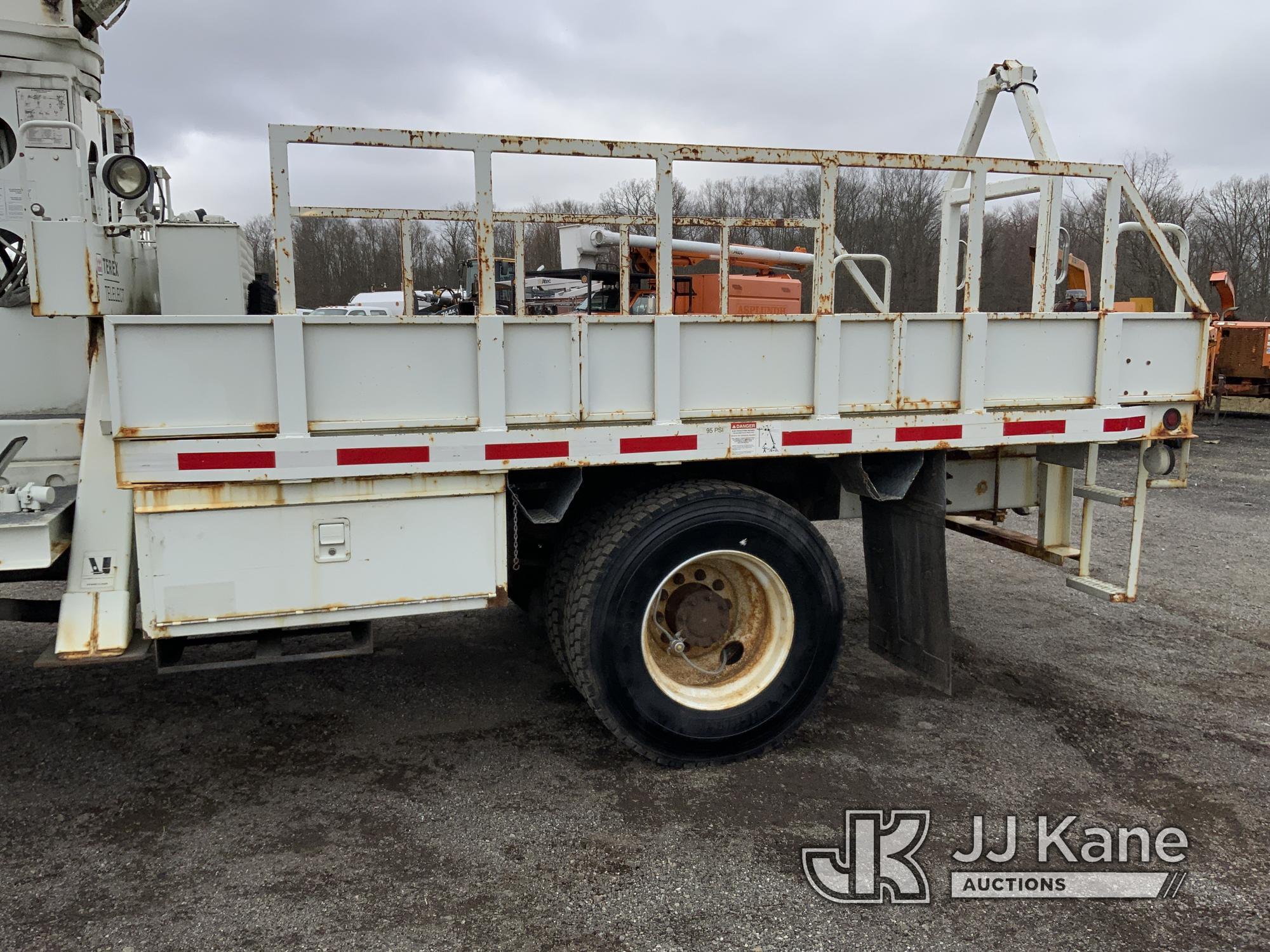 (Ashland, OH) Terex/Telelect Commander 4045, Hydraulic Truck Crane mounted behind cab on 2007 Intern