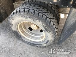 (Plymouth Meeting, PA) 2016 Ford F350 4x4 Crew-Cab Flatbed Truck Runs & Moves, Body & Rust Damage