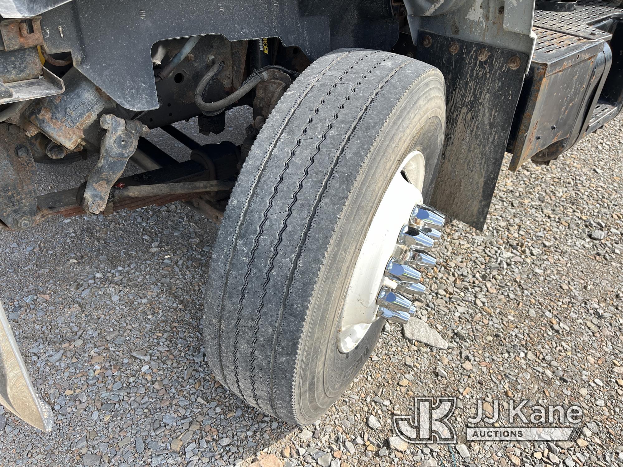 (Smock, PA) 2001 Chevrolet C7H064 Flatbed Truck Runs, Moves & Forklift Operates, Rust Damage