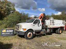 (Bellport, NY) Palfinger PK10000, Knuckleboom Crane mounted behind cab on 2006 Ford F750 Flatbed Tru