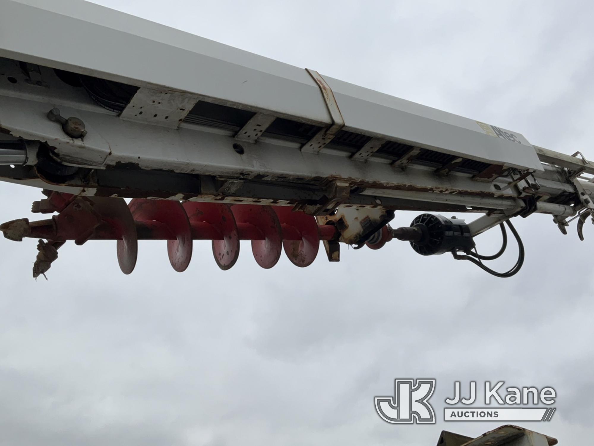 (Plymouth Meeting, PA) Altec DM47B-TR, Digger Derrick rear mounted on 2016 International 4300 Utilit