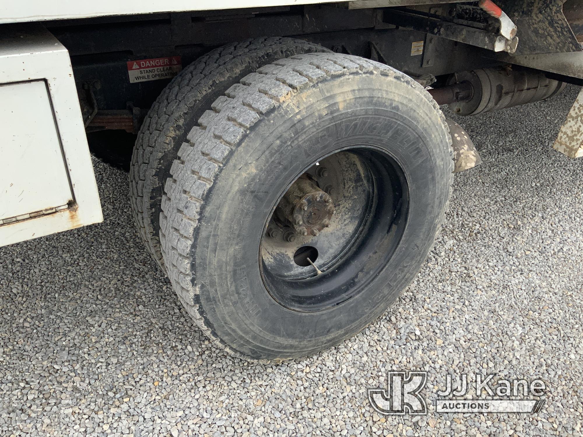 (Fort Wayne, IN) Altec LR760E70, Over-Center Elevator Bucket Truck mounted behind cab on 2013 Ford F