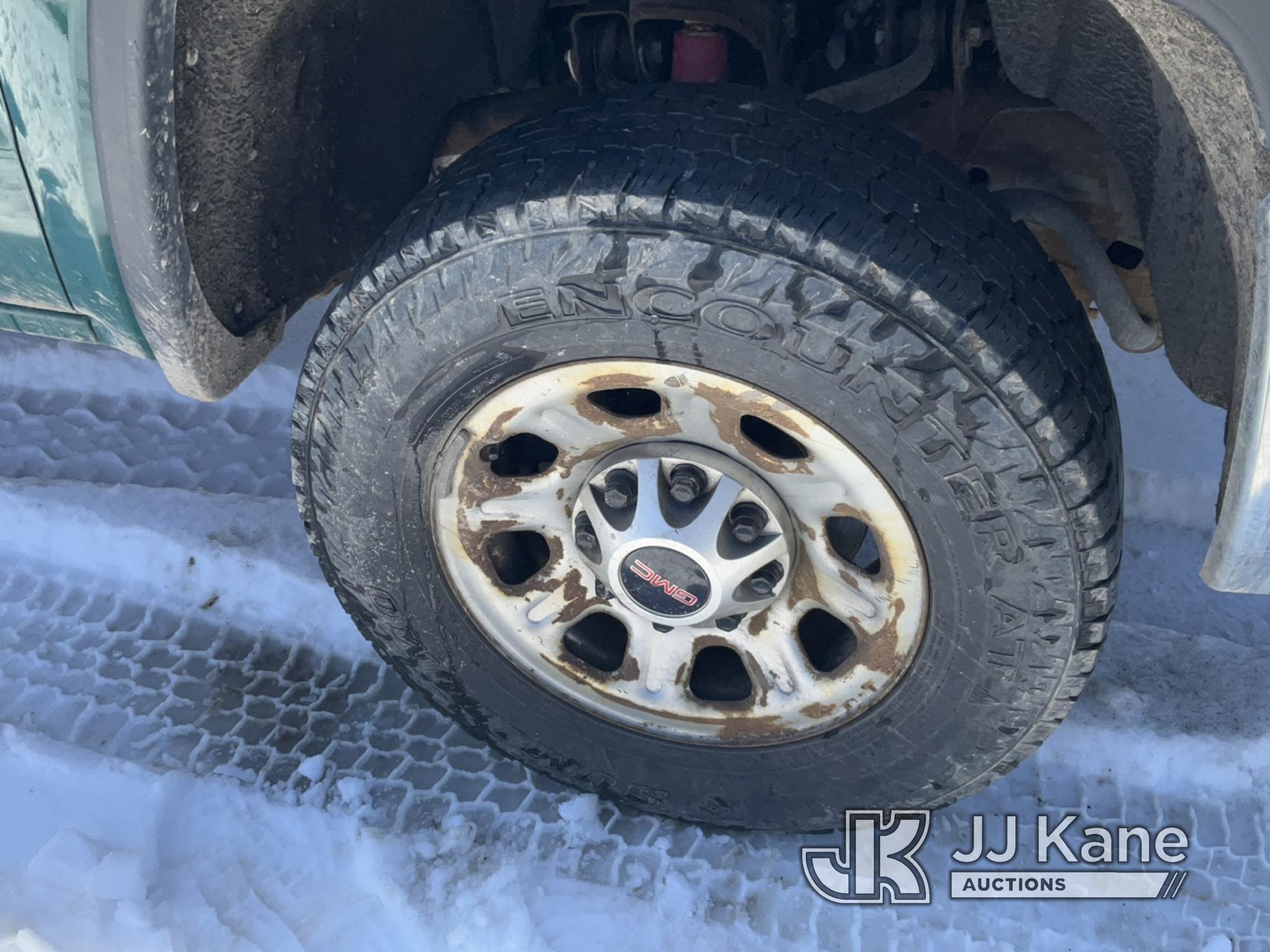 (Rome, NY) 2018 GMC Sierra 3500HD 4x4 Crew-Cab Service Truck Runs & Moves, Body & Rust Damage