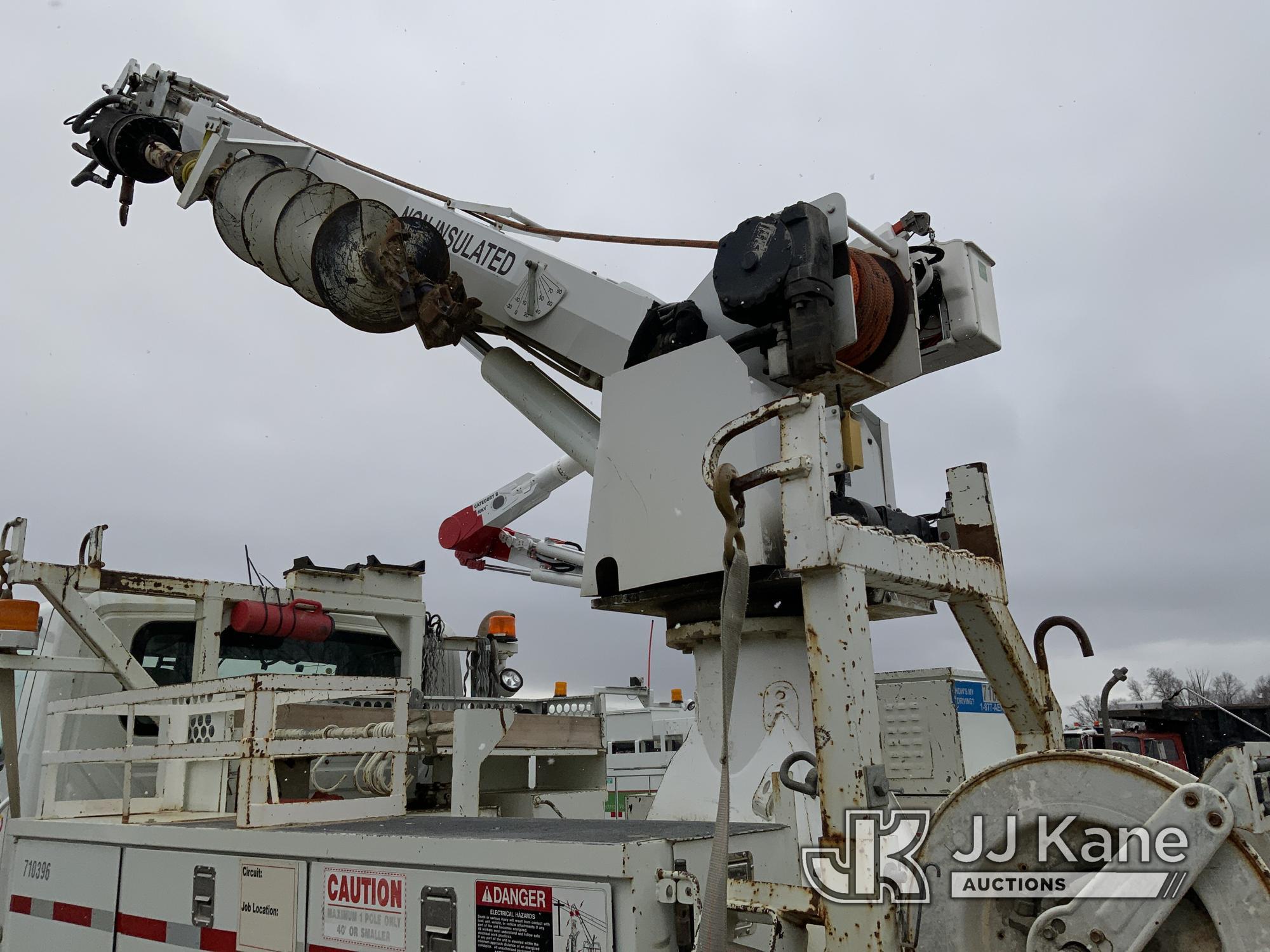 (Ashland, OH) Altec DL42-TR, Digger Derrick rear mounted on 2007 International 4400 Utility Truck Ru